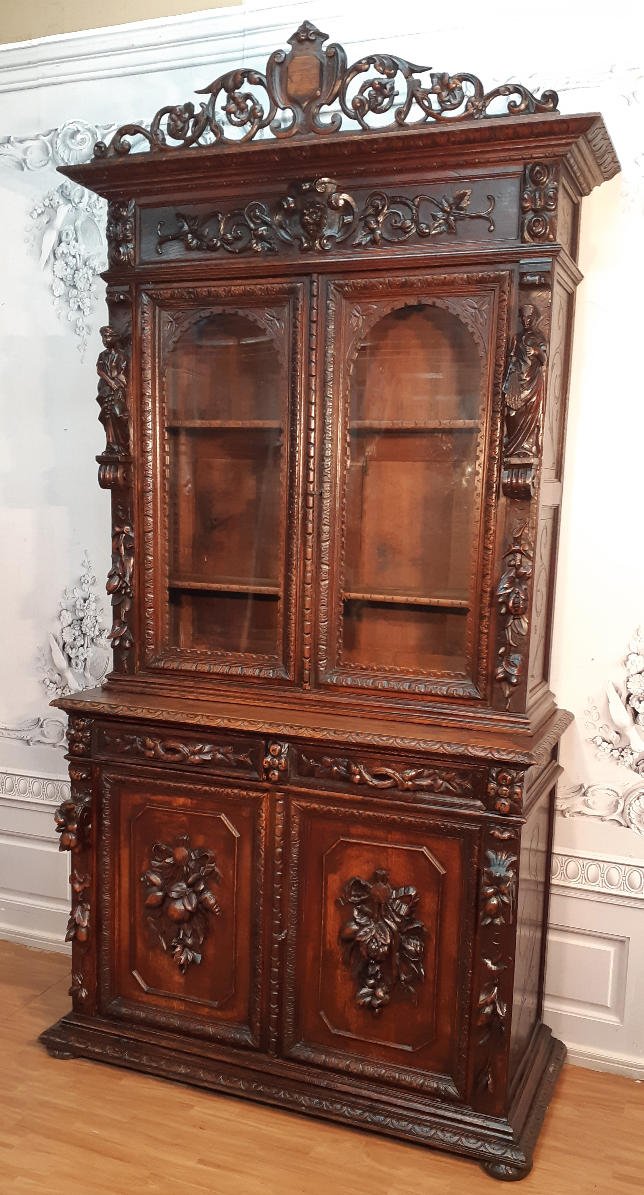 FRENCH CARVED OAK BIBLIOTHEQUE