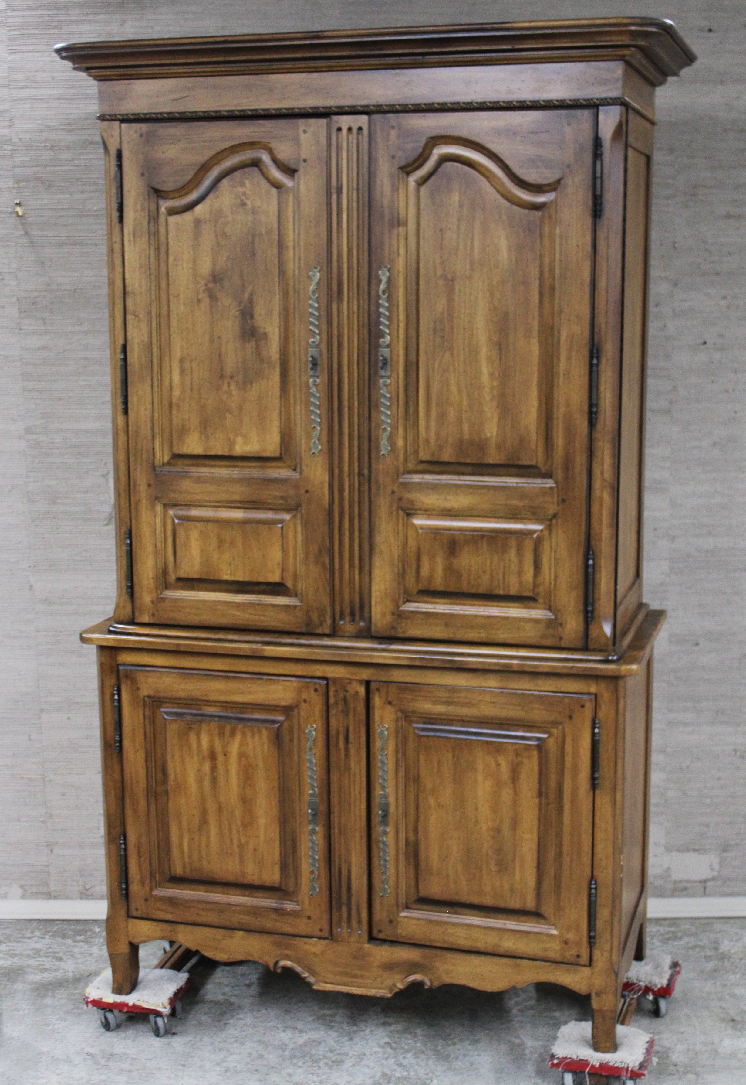 FRENCH LOUIS XV STYLE 2 PART CABINET 35f07d