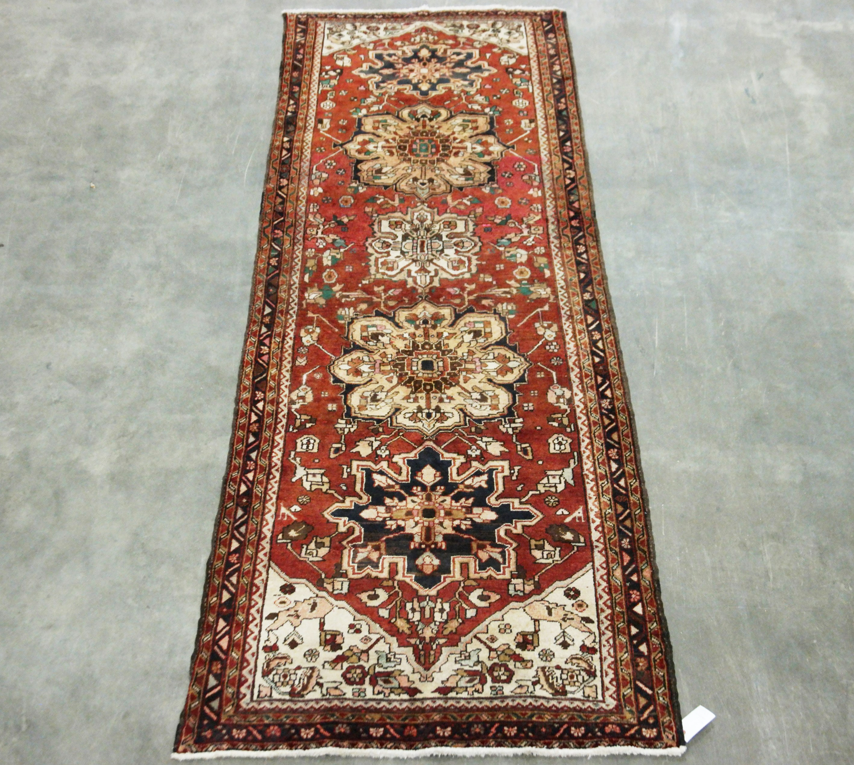 3 9 X 10 6 KARAJEH ORIENTAL RUG 35f099