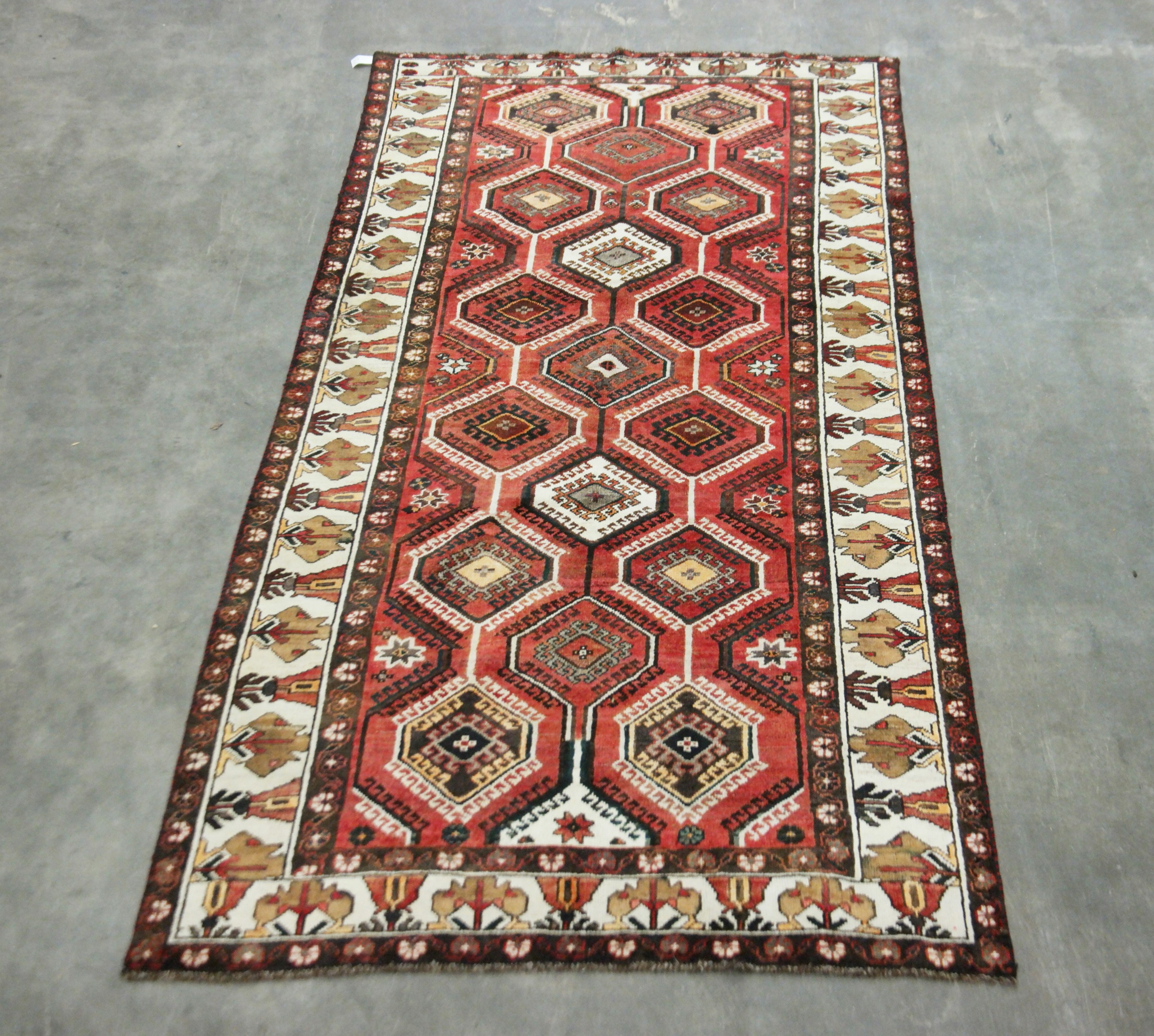 5'1" X 10' SHIRAZ ORIENTAL RUG