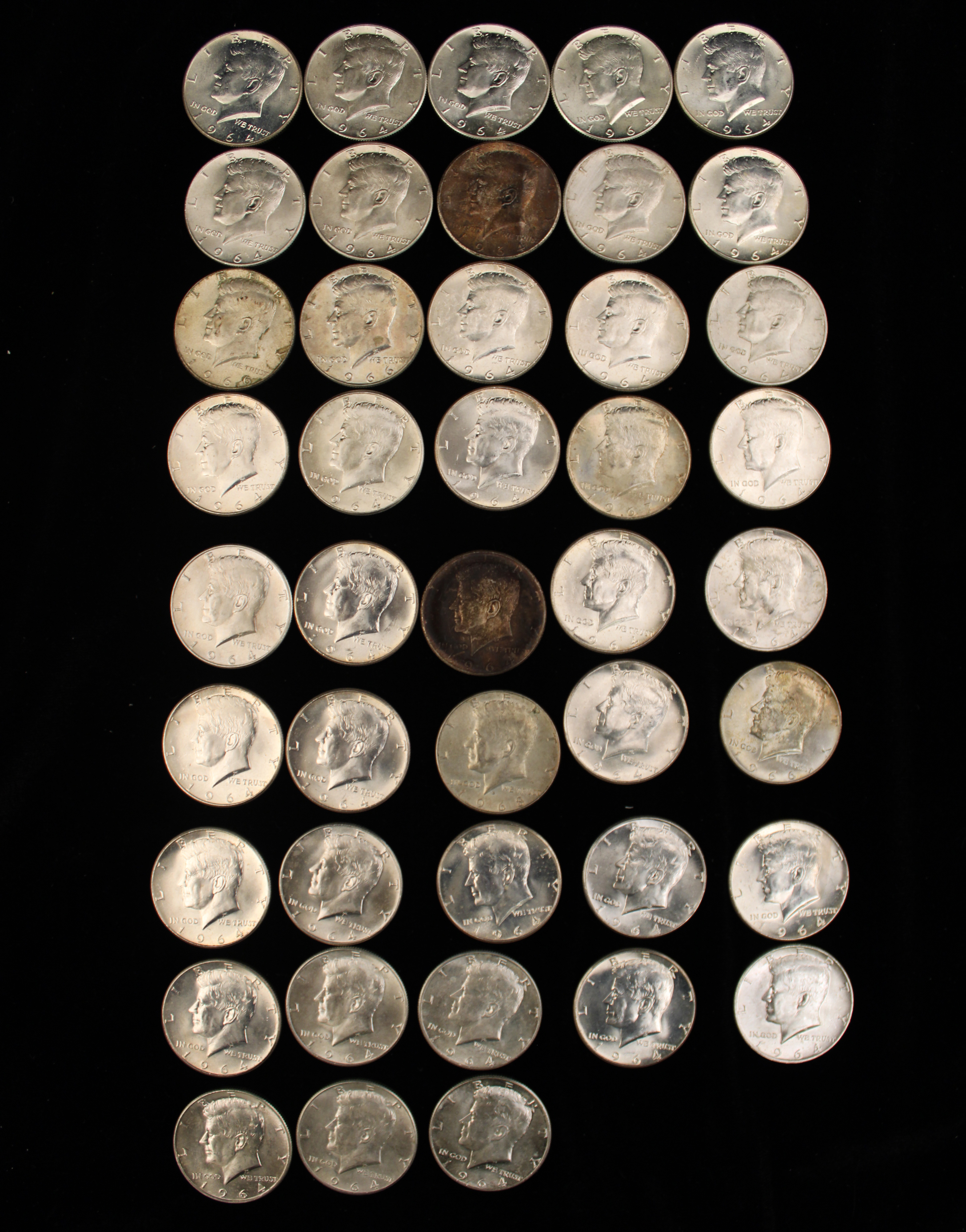 43 KENNEDY HALF DOLLAR SILVER COINS 35f153