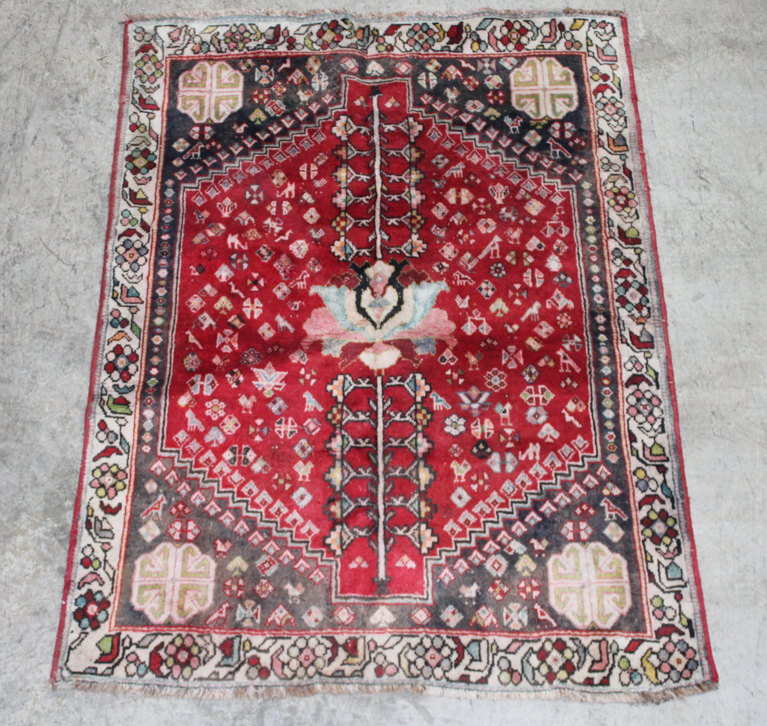 4' X 5'4" SHIRAZ ORIENTAL RUG ORIENTAL