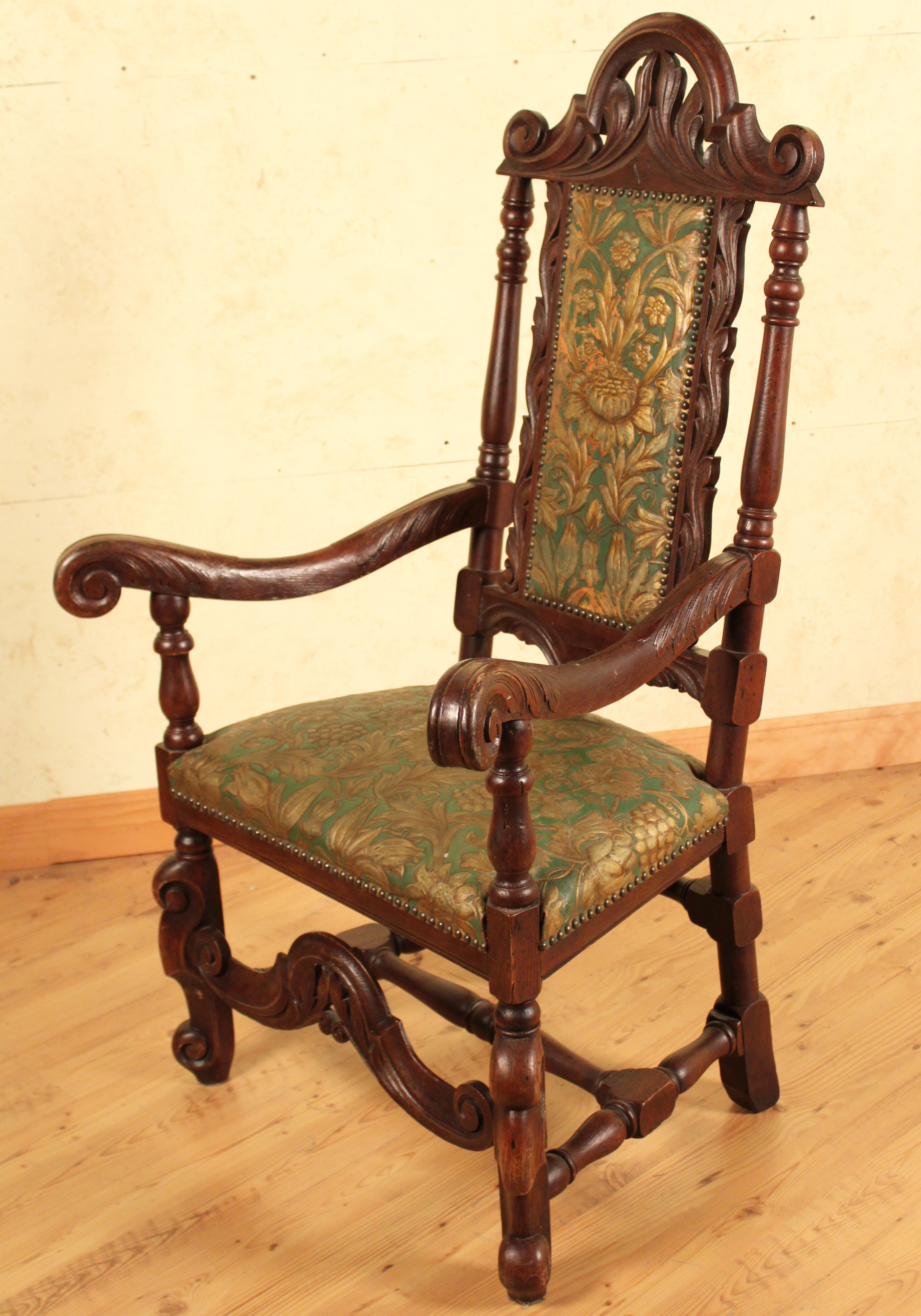 FRENCH WALNUT SCROLL ARMCHAIR FRENCH 35f1ac