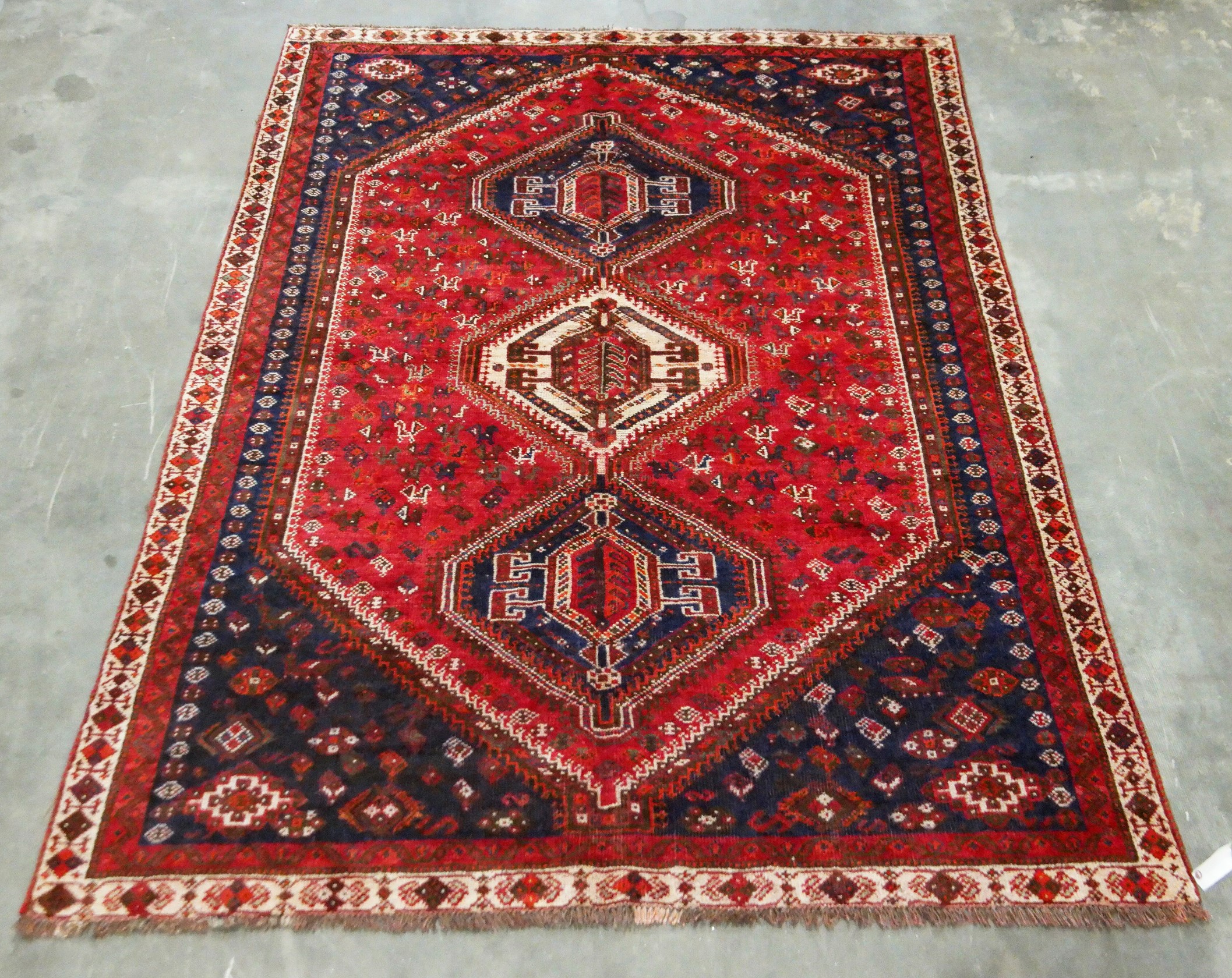 6'1" X 9'1" SHIRAZ ORIENTAL RUG