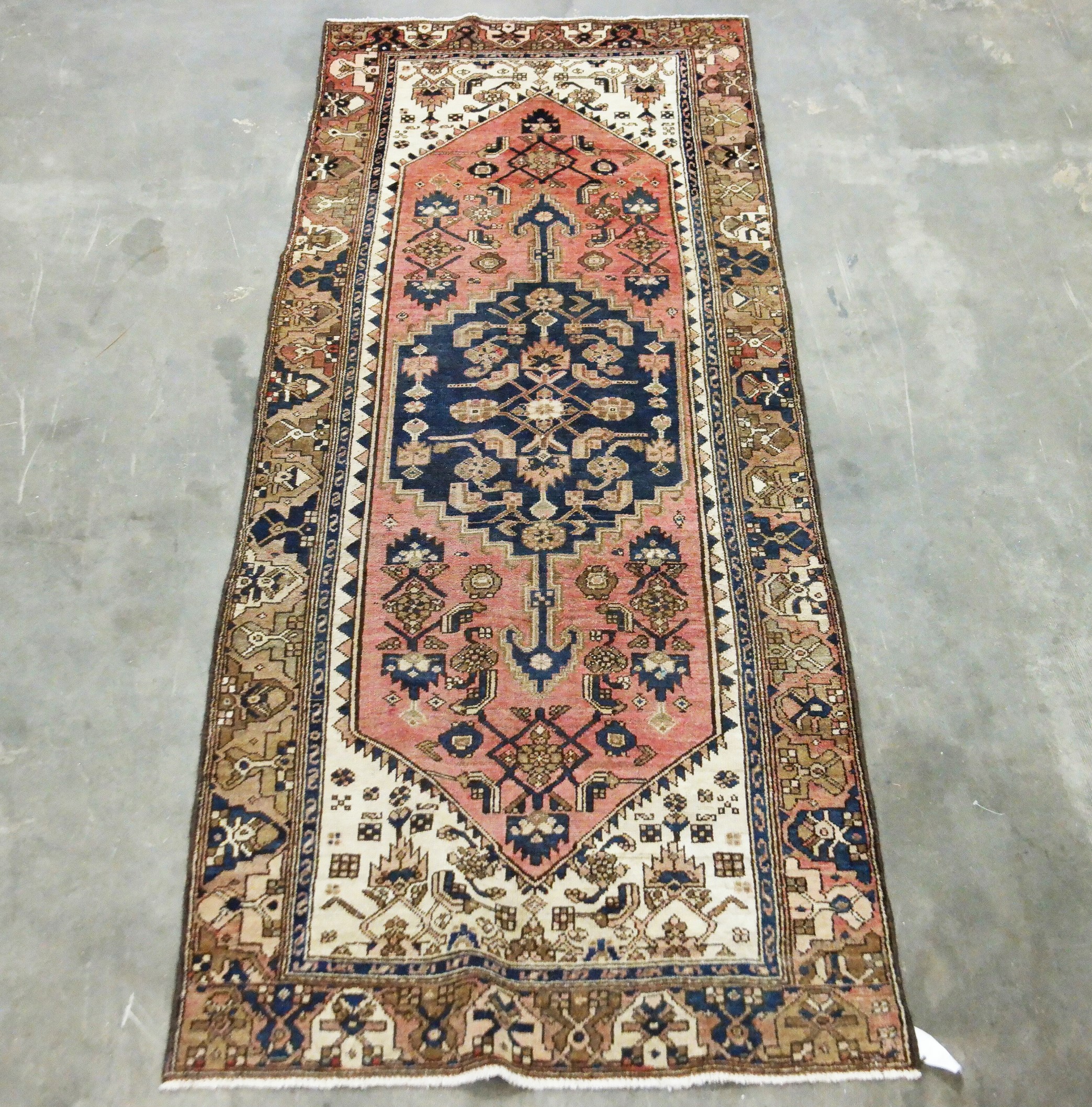 3'7" X 9'8" HAMEDAN ORIENTAL RUG