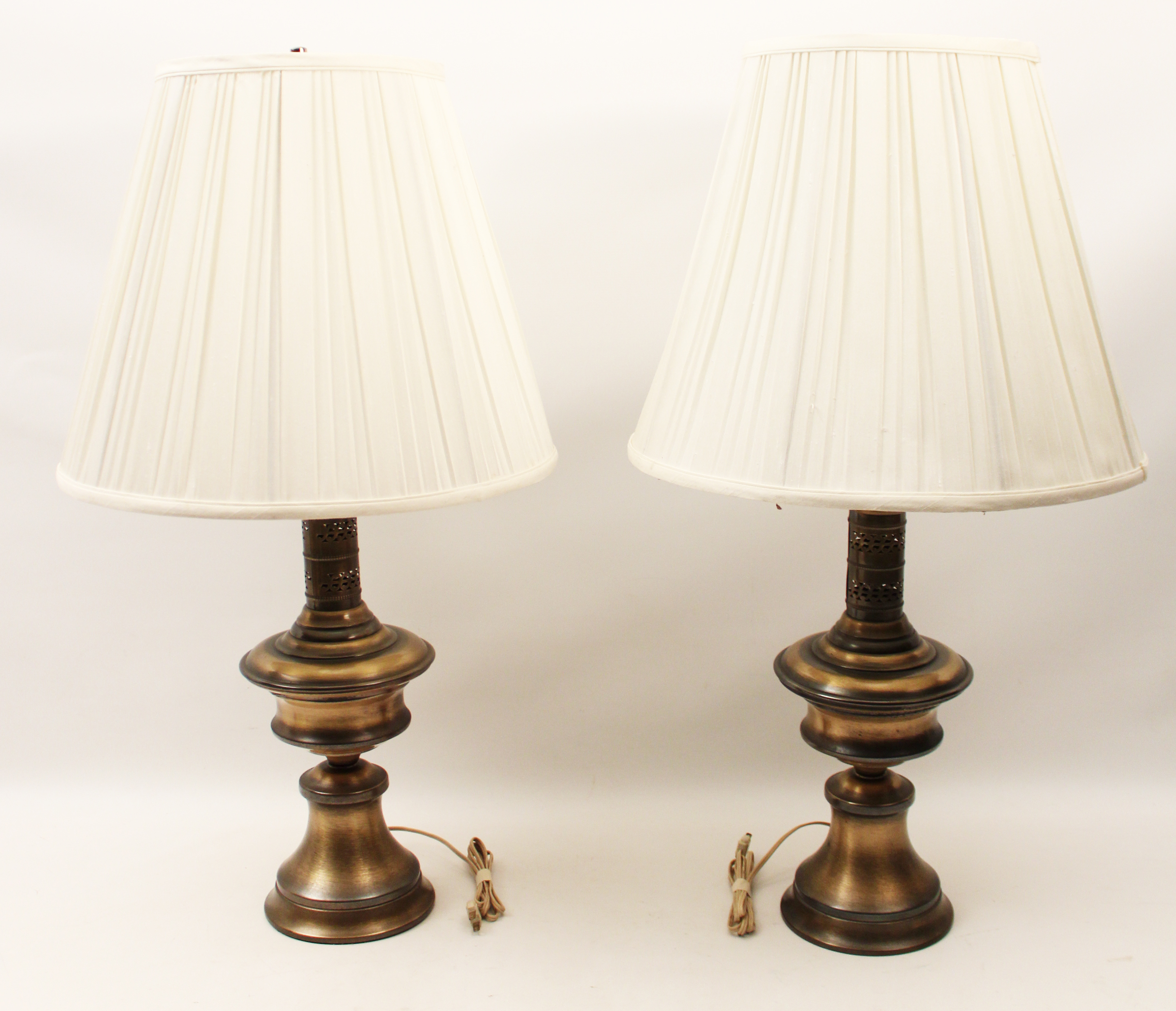 PAIR OF BRASS LAMPS PAIR OF CONTEMPORARY
