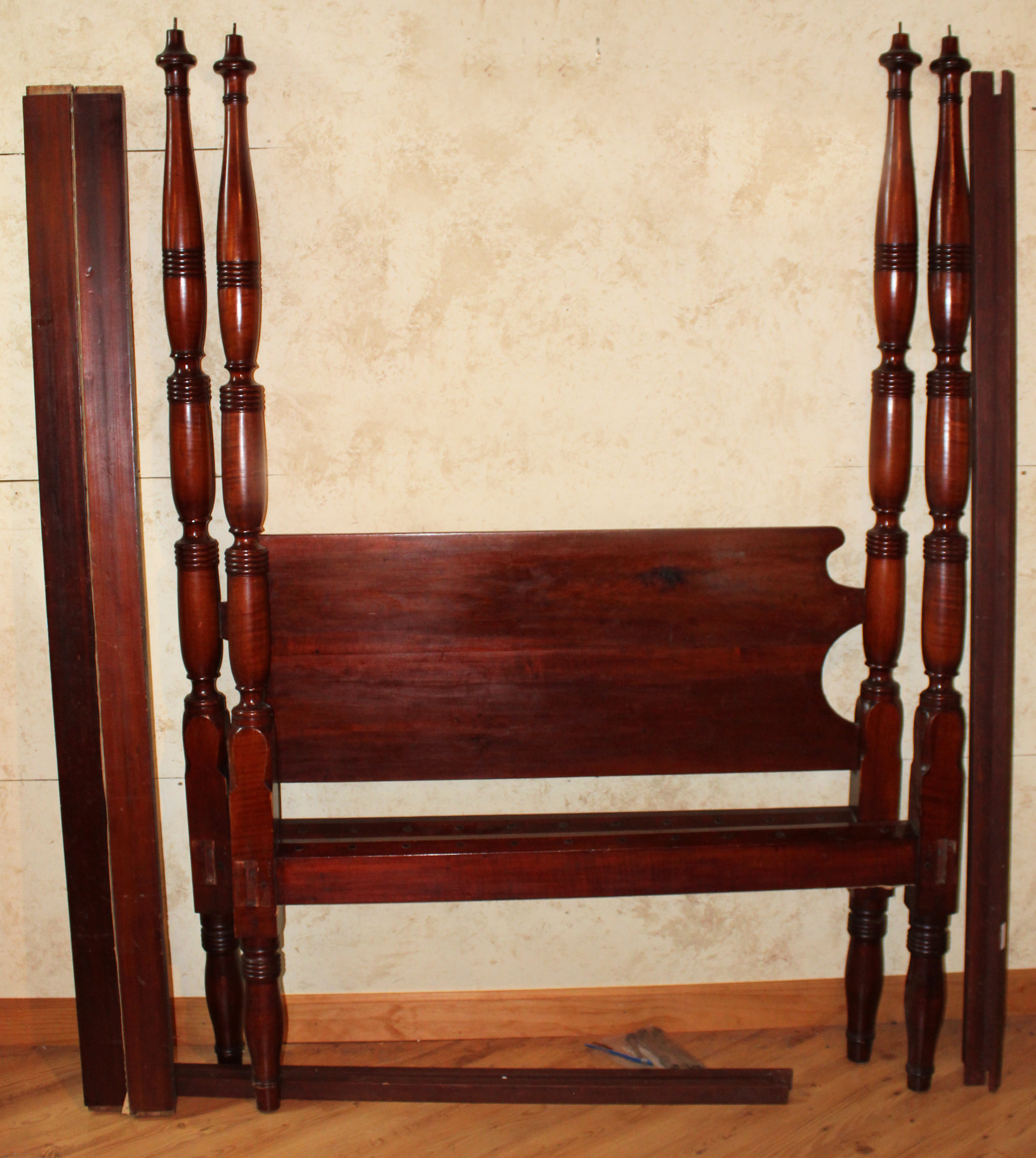 EARLY AMERICAN CHERRY POSTER BED, 19TH
