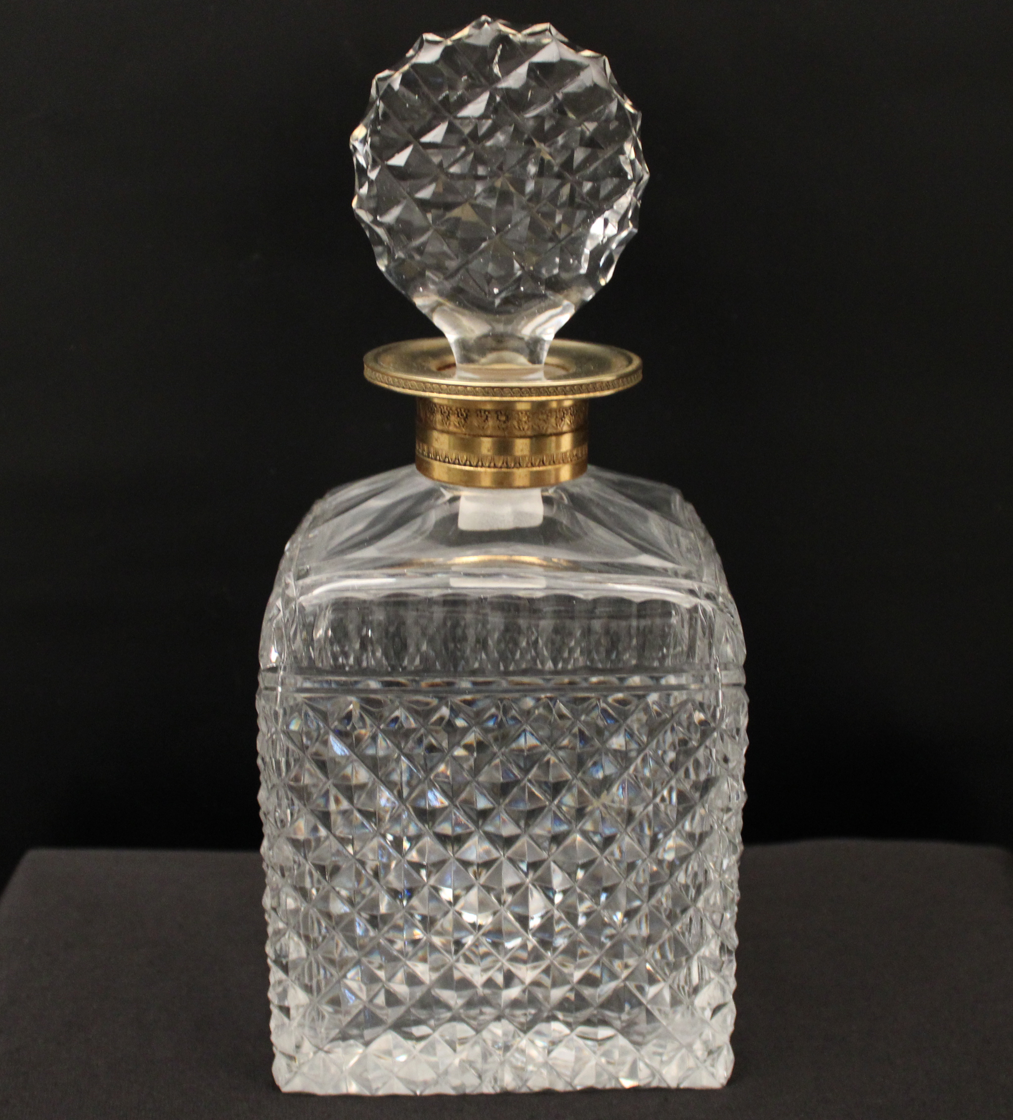 ANTIQUE UNMARKED BACCARAT DECANTER 35f2b7