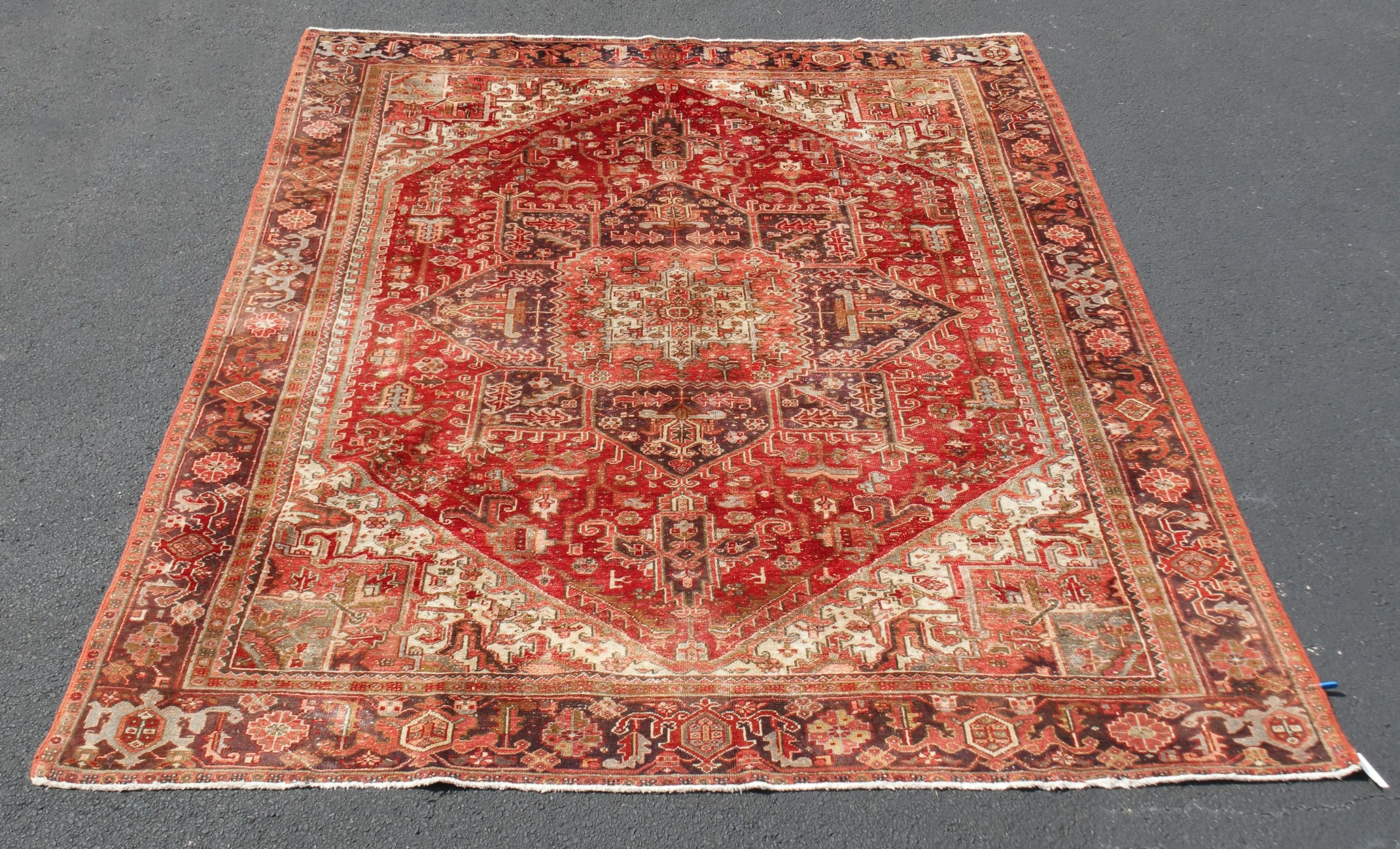 ORIENTAL RUG 9' X 11'7" HERIZ ORIENTAL