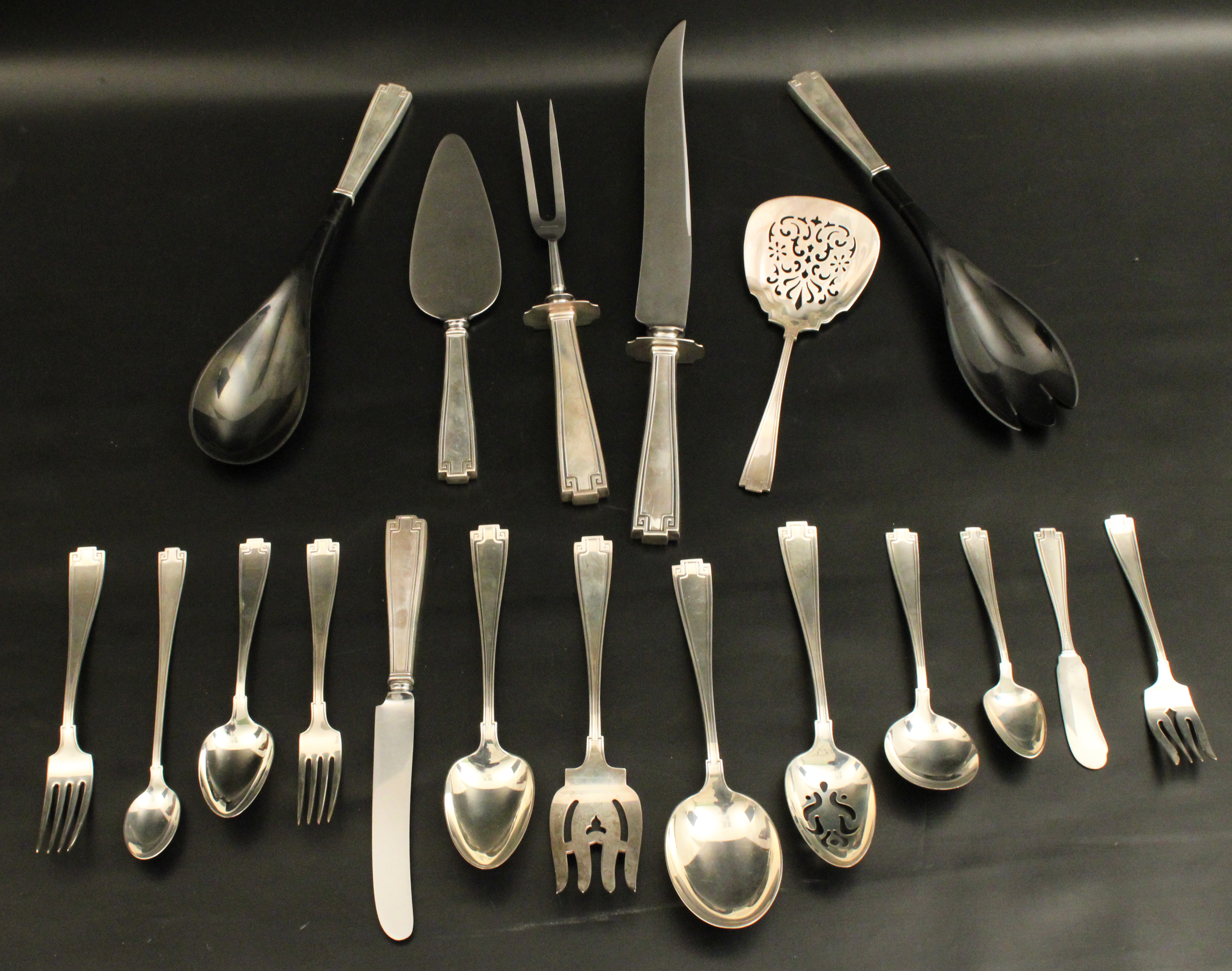 115 PC. ETRUSCAN PATTERN S/S FLATWARE;