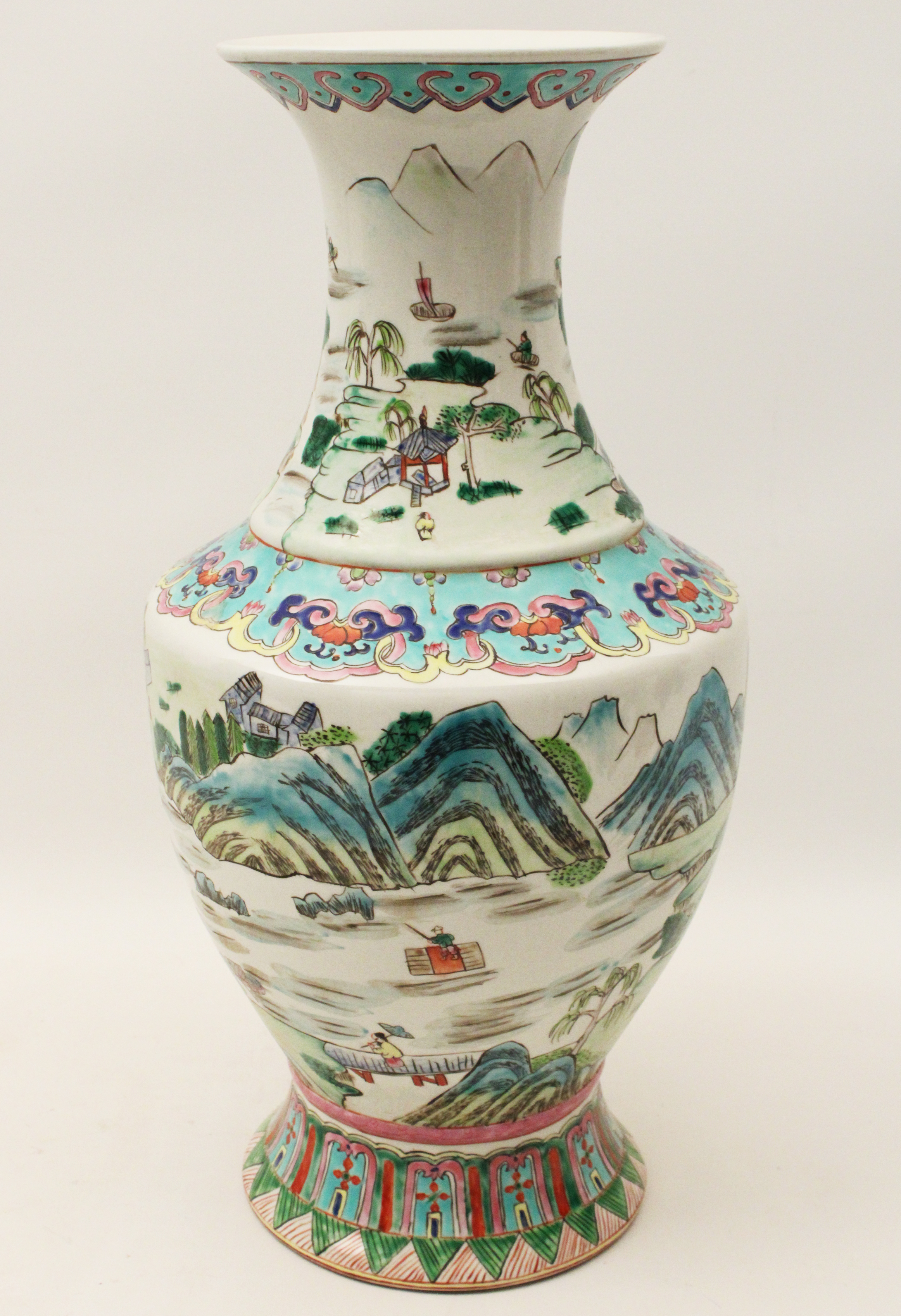 CHINESE FAMILLE PORCELAIN LOBED