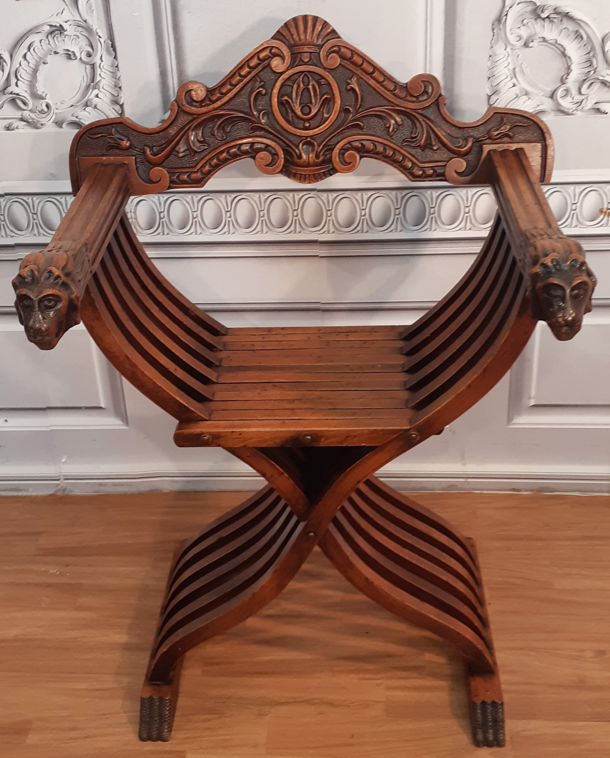 FRENCH WALNUT SAVONAROLA CHAIR