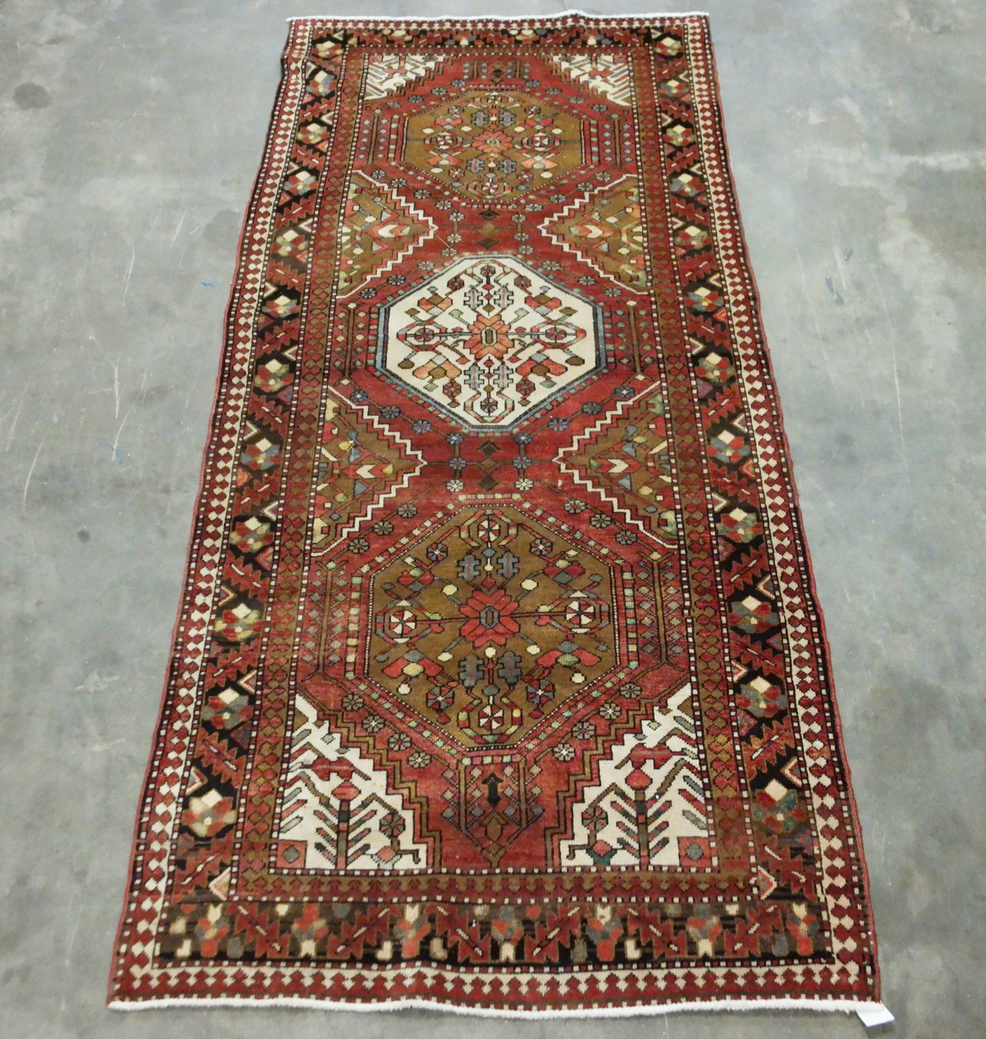 ORIENTAL RUG 4'3" X 10'2" BIJAR