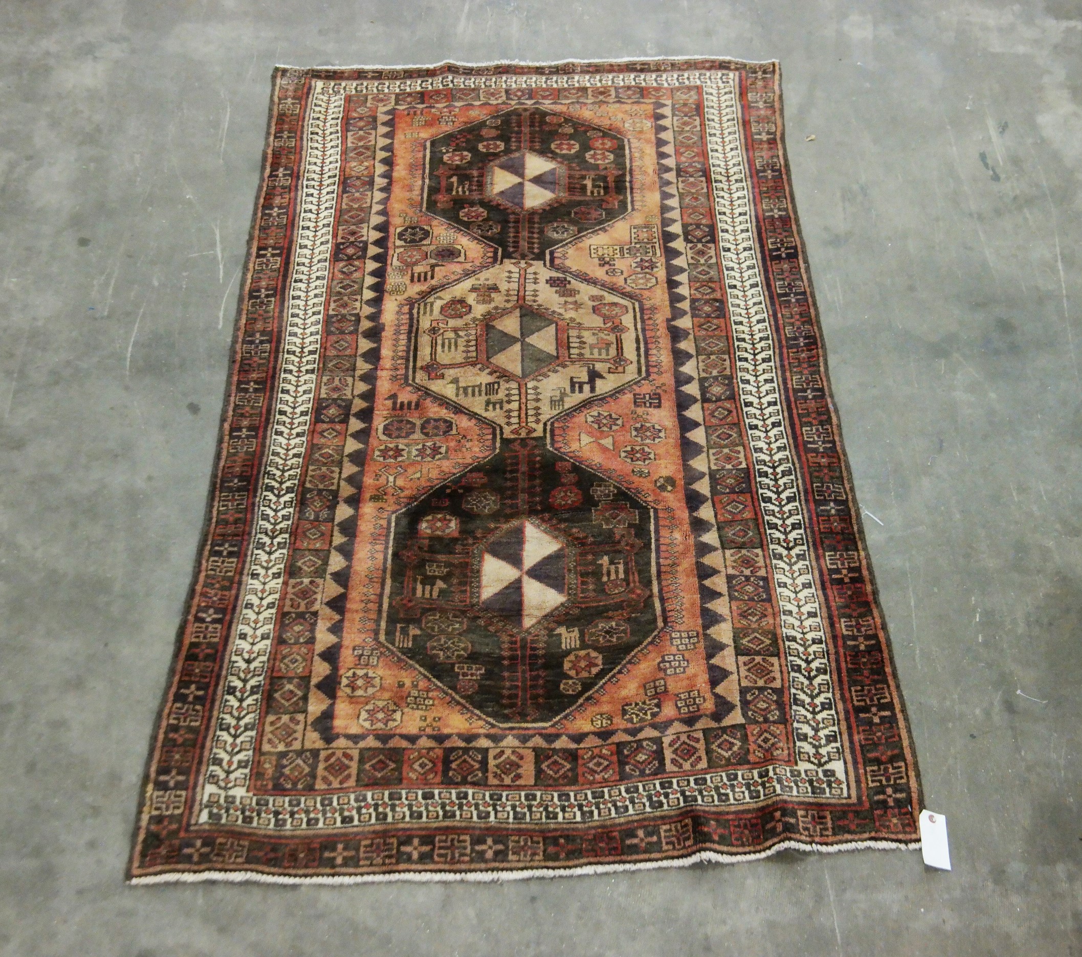 ORIENTAL RUG 4' X 6'10" TURKAMAN