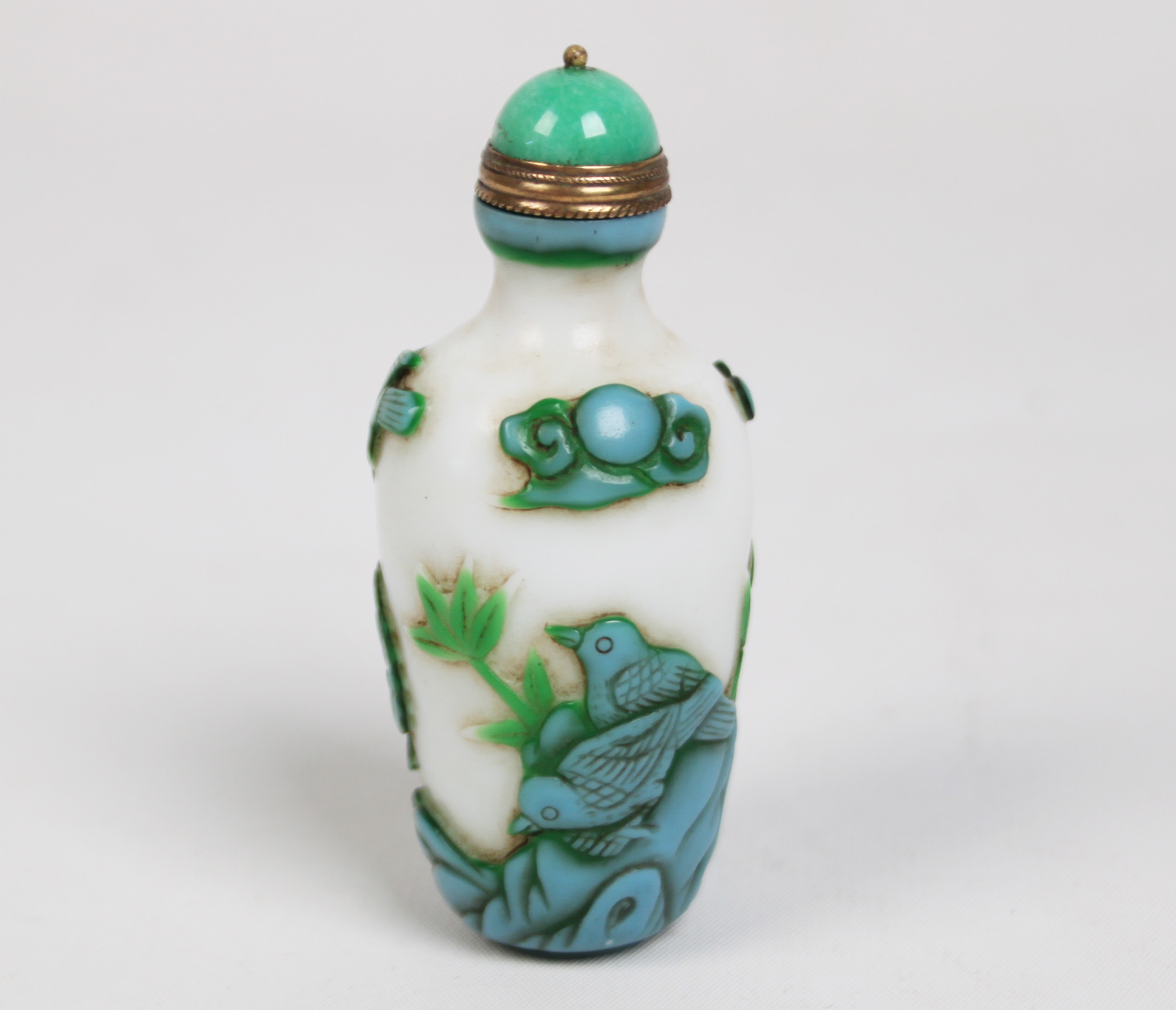 WHITE PEKING MILK GLASS SNUFF BOTTLE 35f435