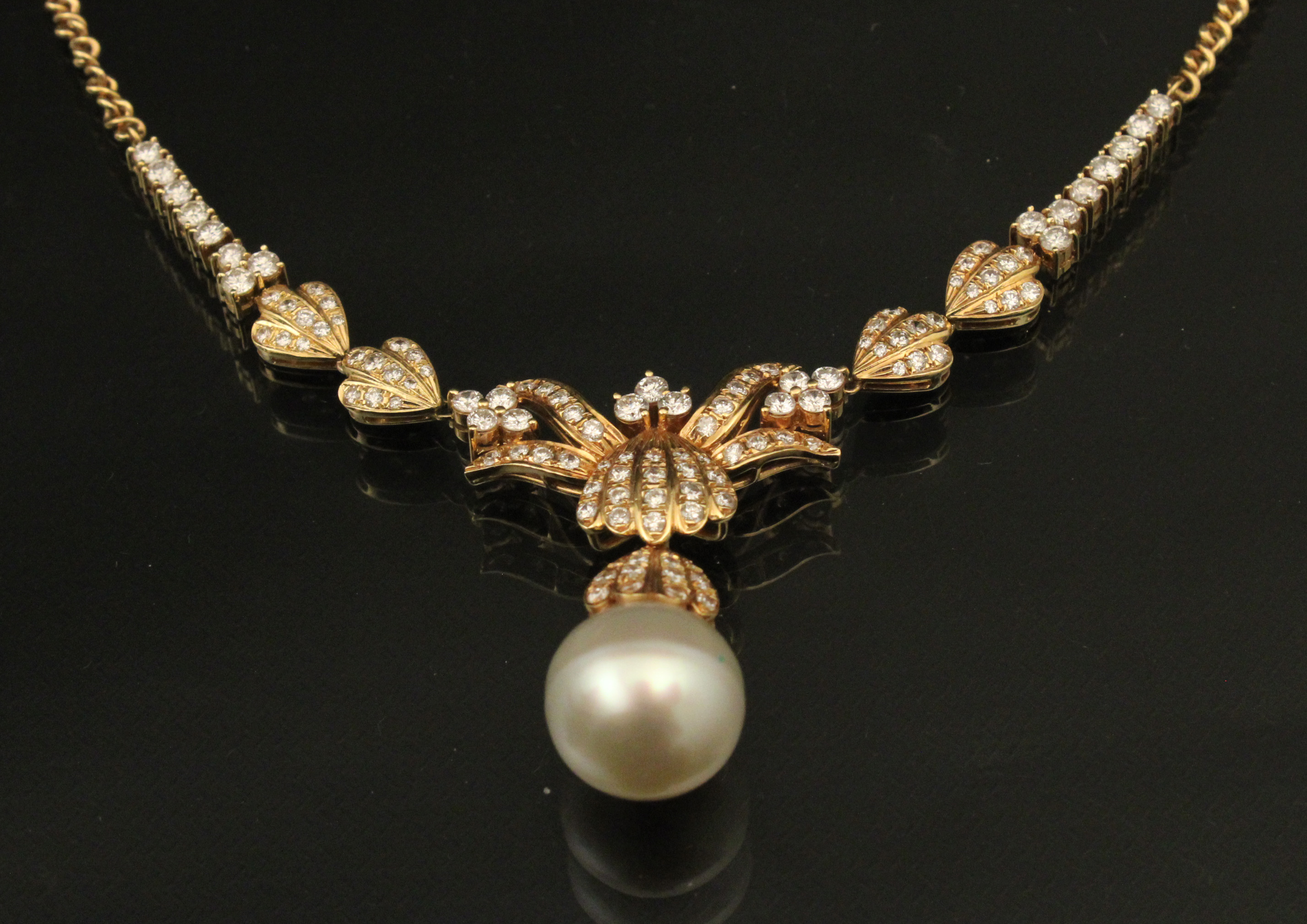 18K YG NATURAL PEARL AND DIAMOND 35f47a