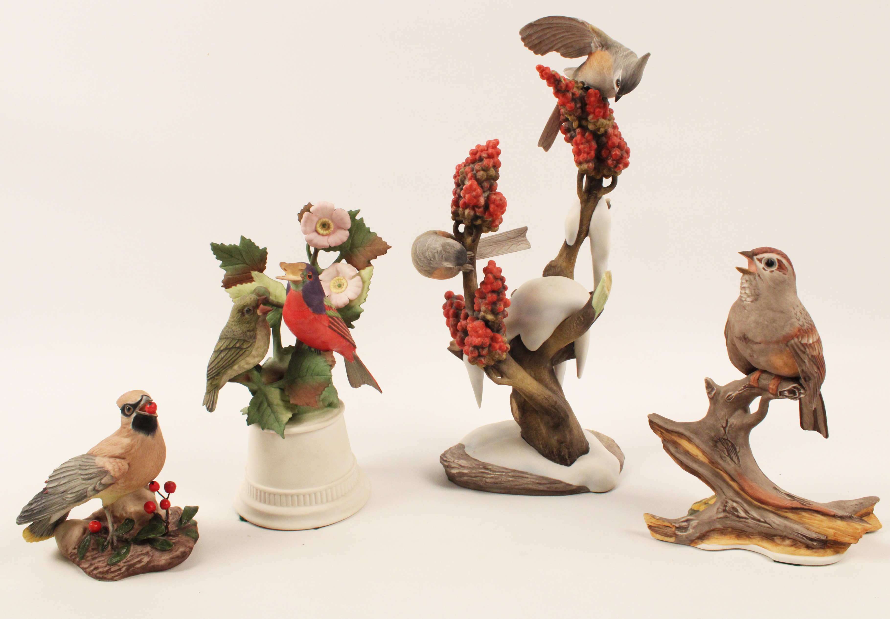 GROUP OF FOUR PORCELAIN BIRD MODELS 35f556