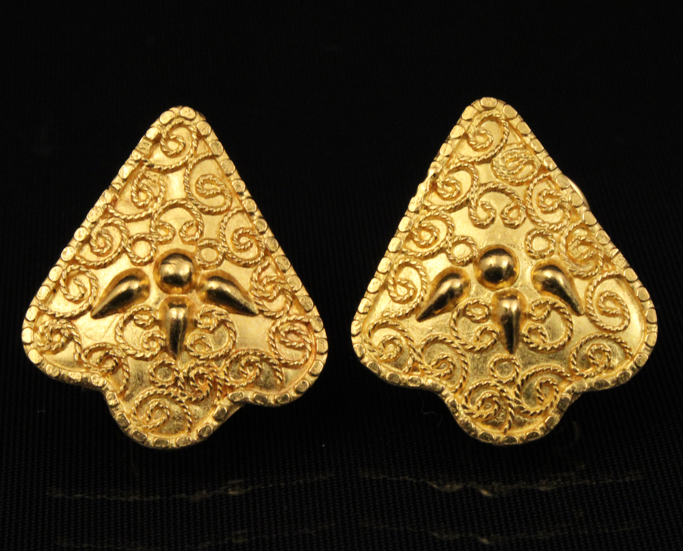 PR OF 22K YELLOW GOLD EARRINGS  35f585