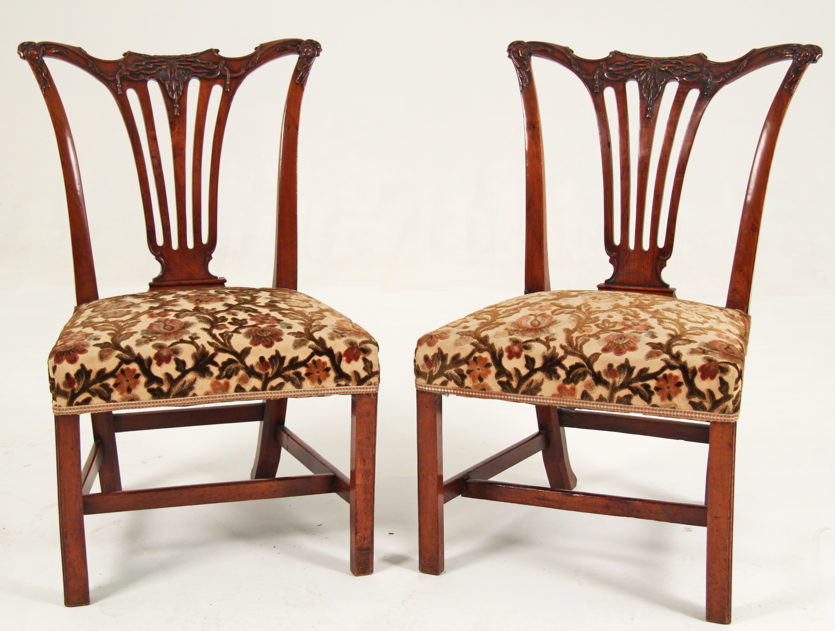 FINE PAIR OF GEORGE III WALNUT 35f5c1