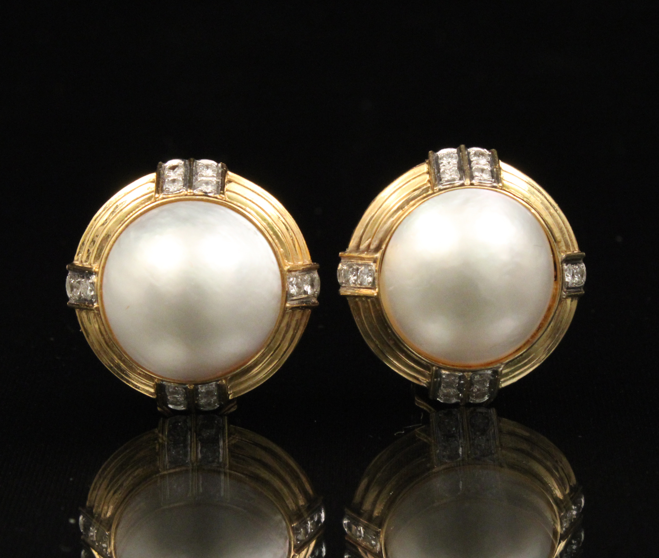 18K YG PEARL AND DIAMOND EARRINGS  35f5cd