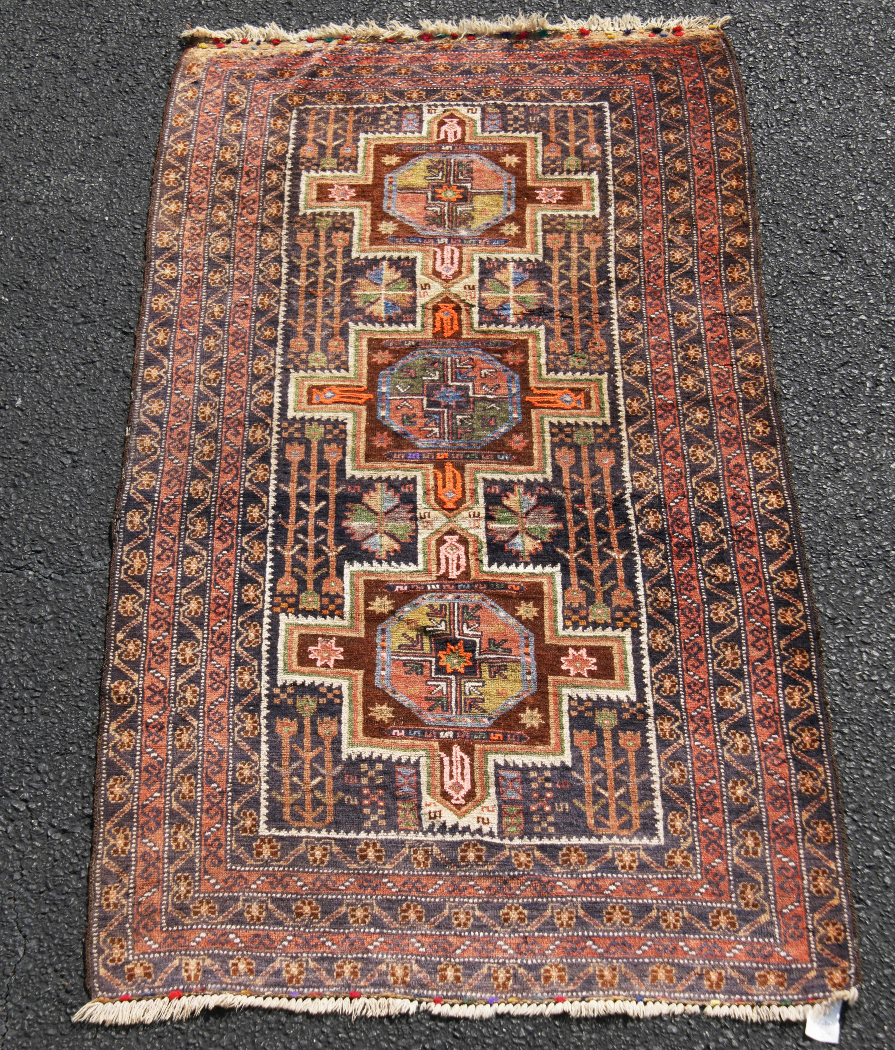 ORIENTAL RUG 3'9" X 6'10" MEHABAD