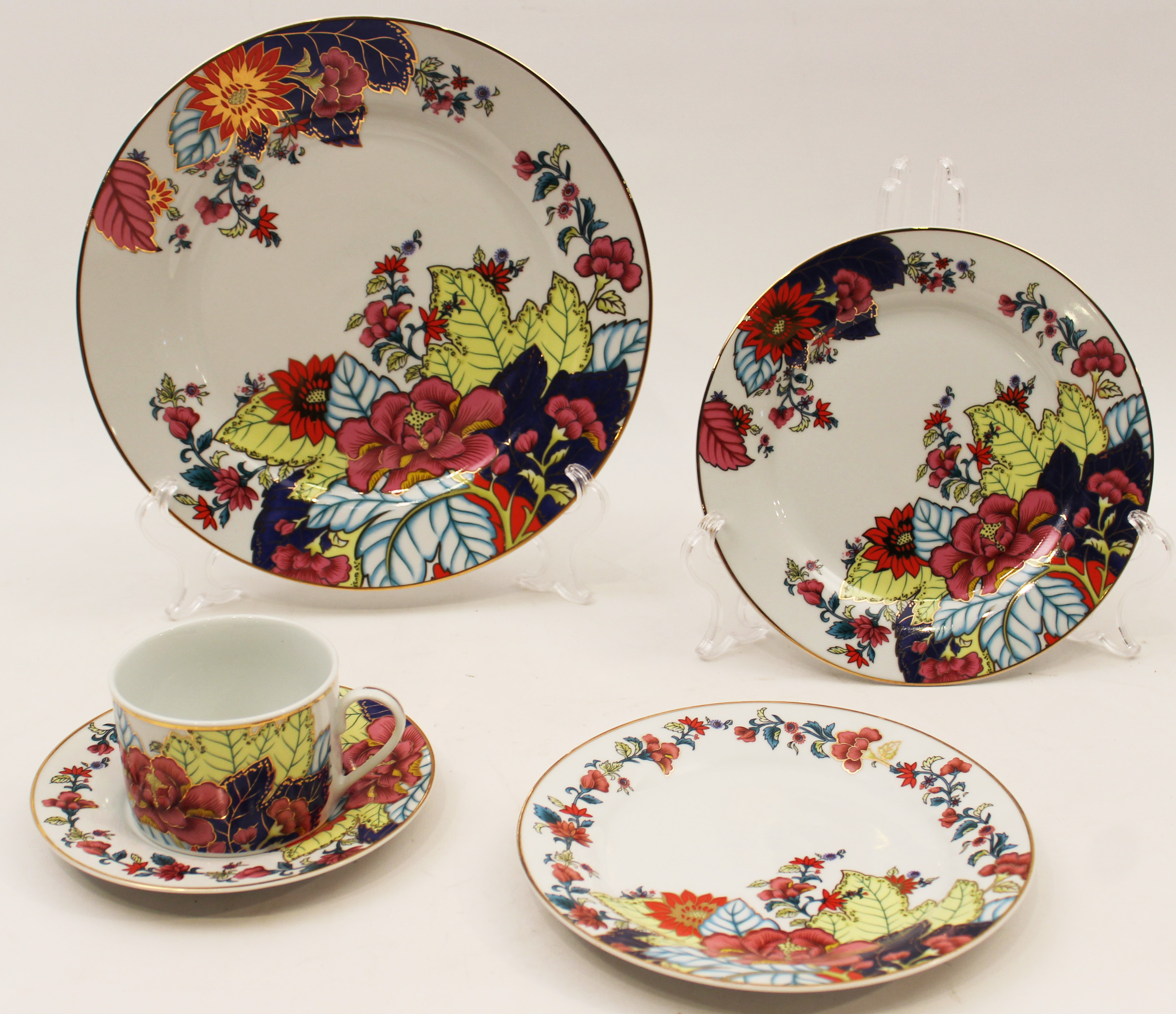 5 PC PLACE SETTING FOR 16 PORCELAIN 35f6cb