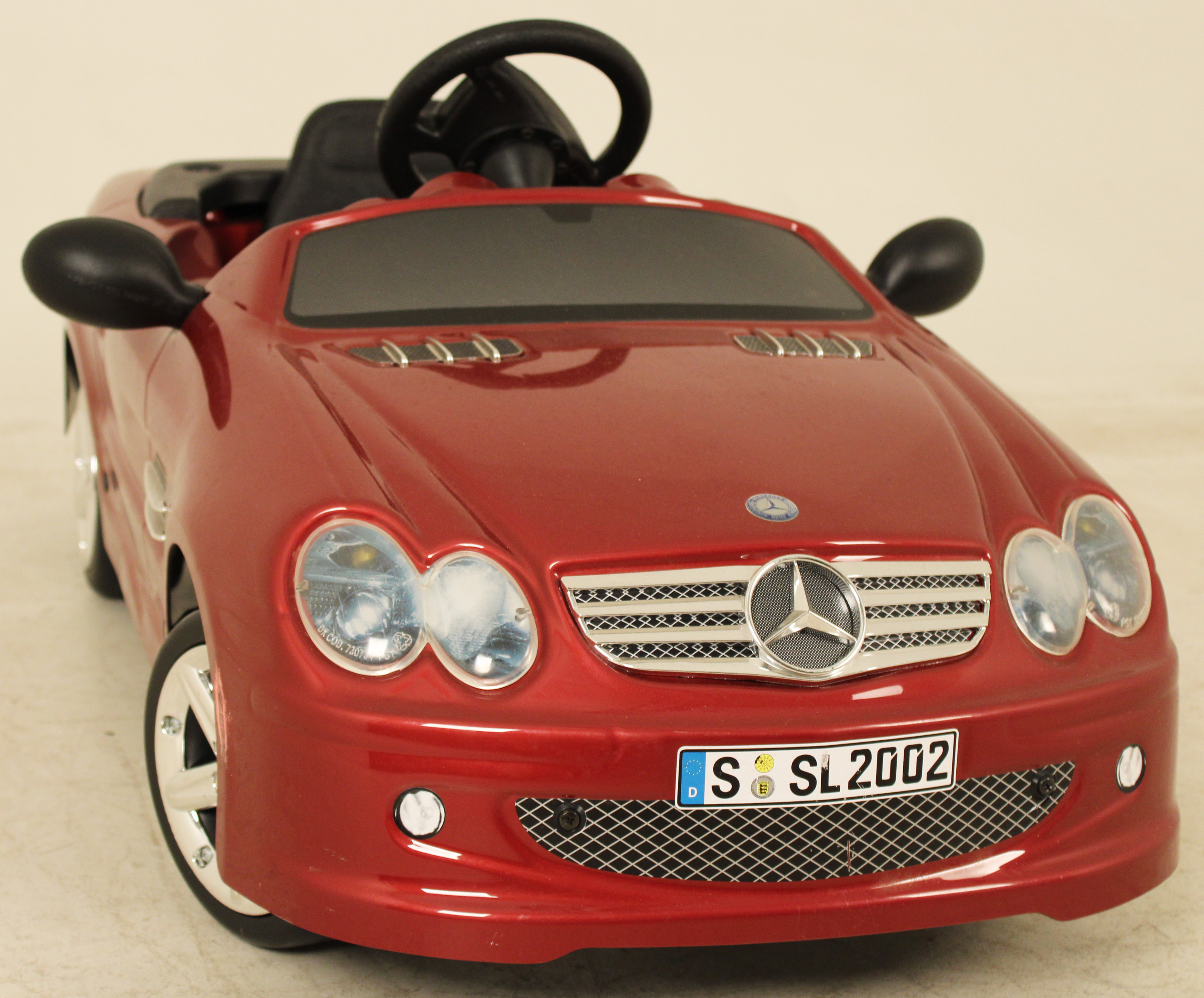 CHILDS TOY MERCEDES PEDDLE CAR CHILDS