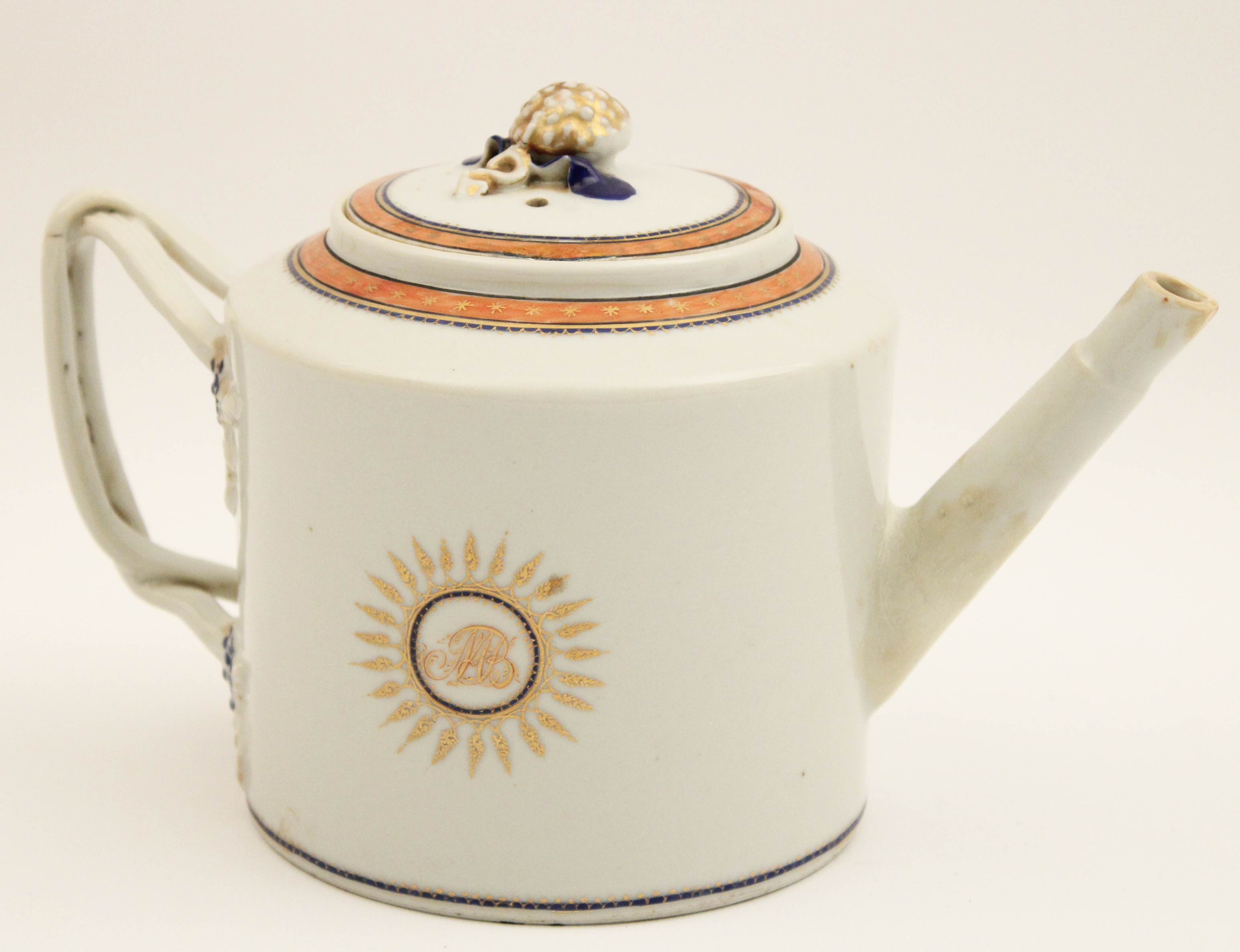 EARLY CHINESE EXPORT COVER TEAPOT