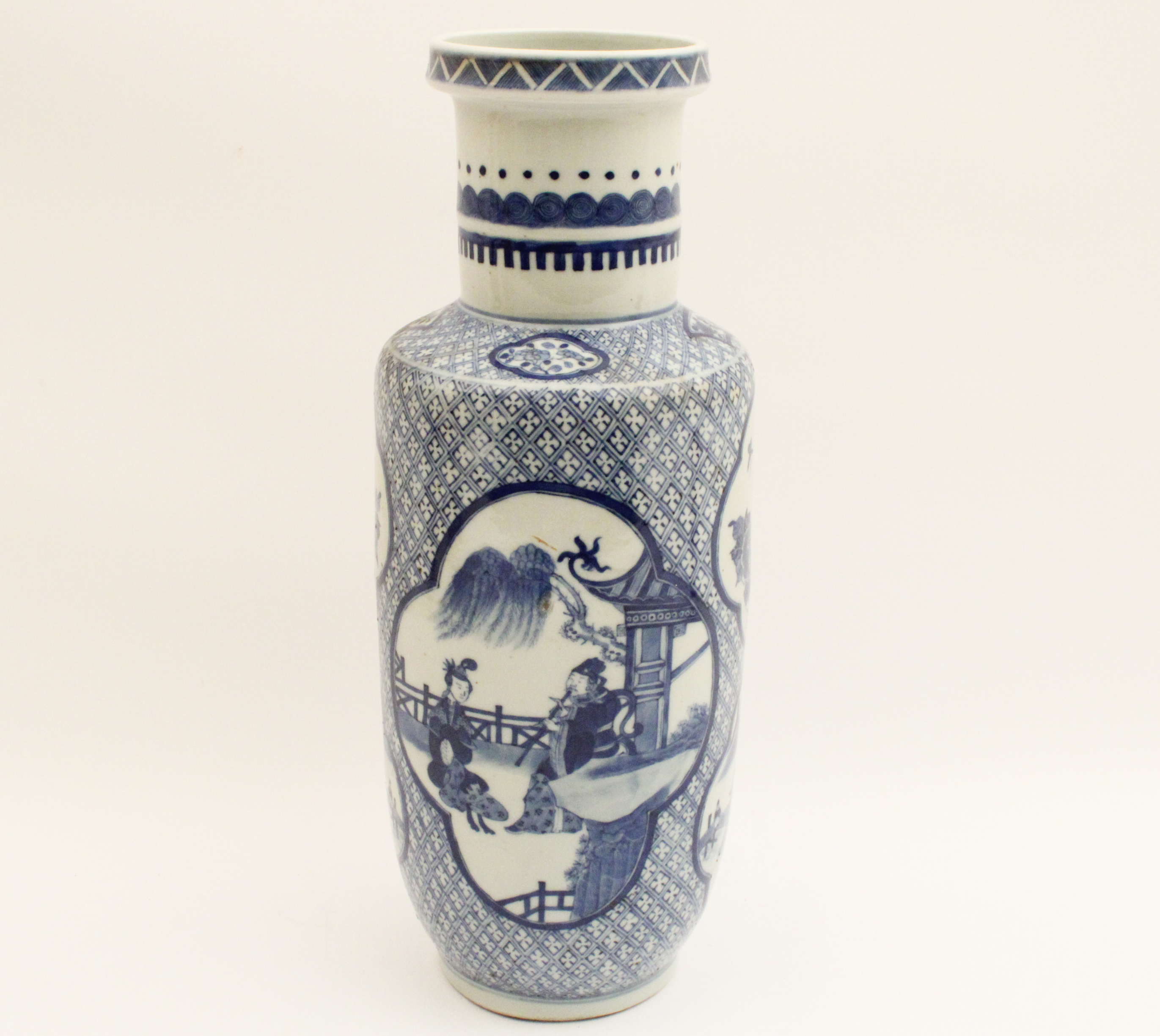 CHINESE PORCELAIN VASE BLUE AND