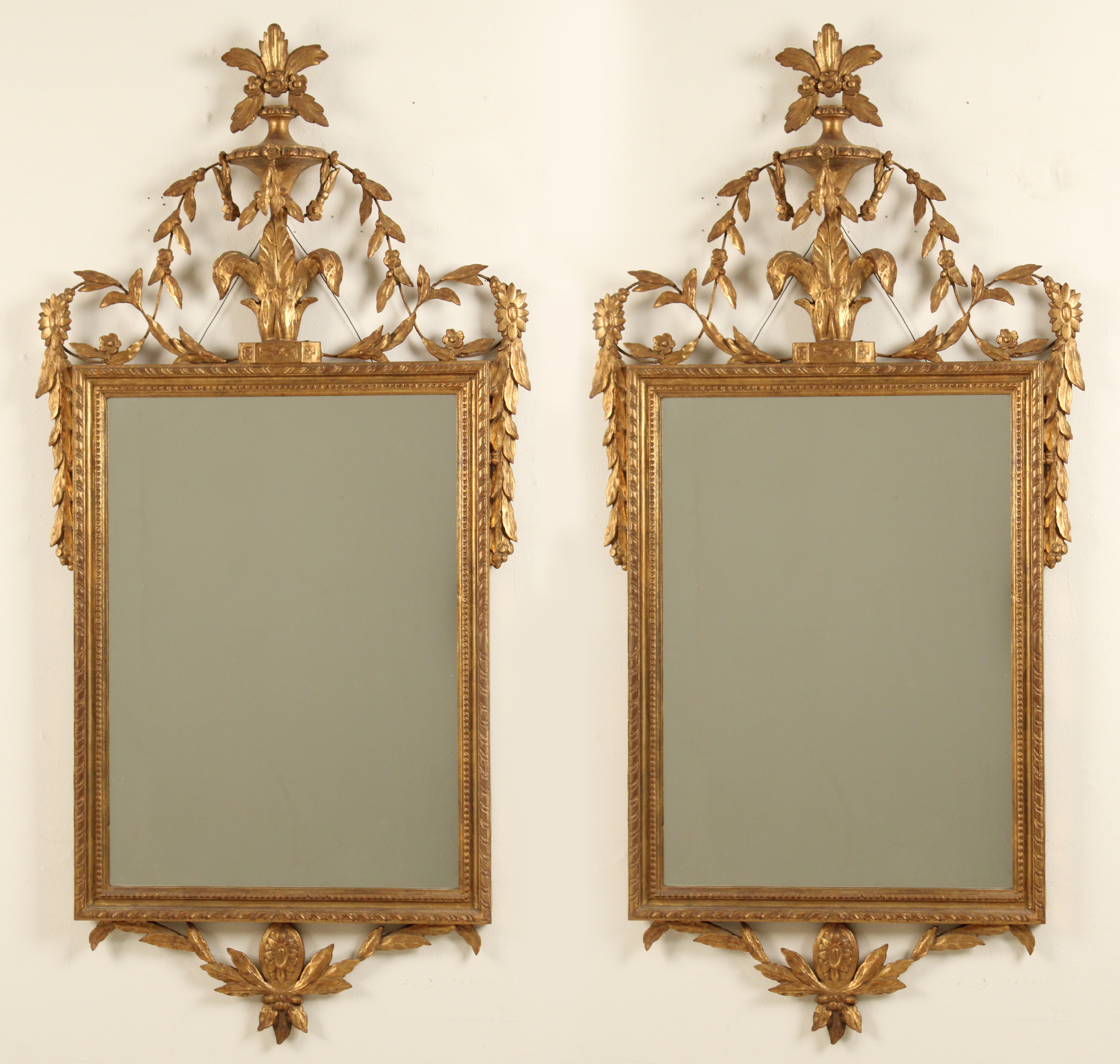PR OF CARVED GILTWOOD MIRRORS PAIR 35f780