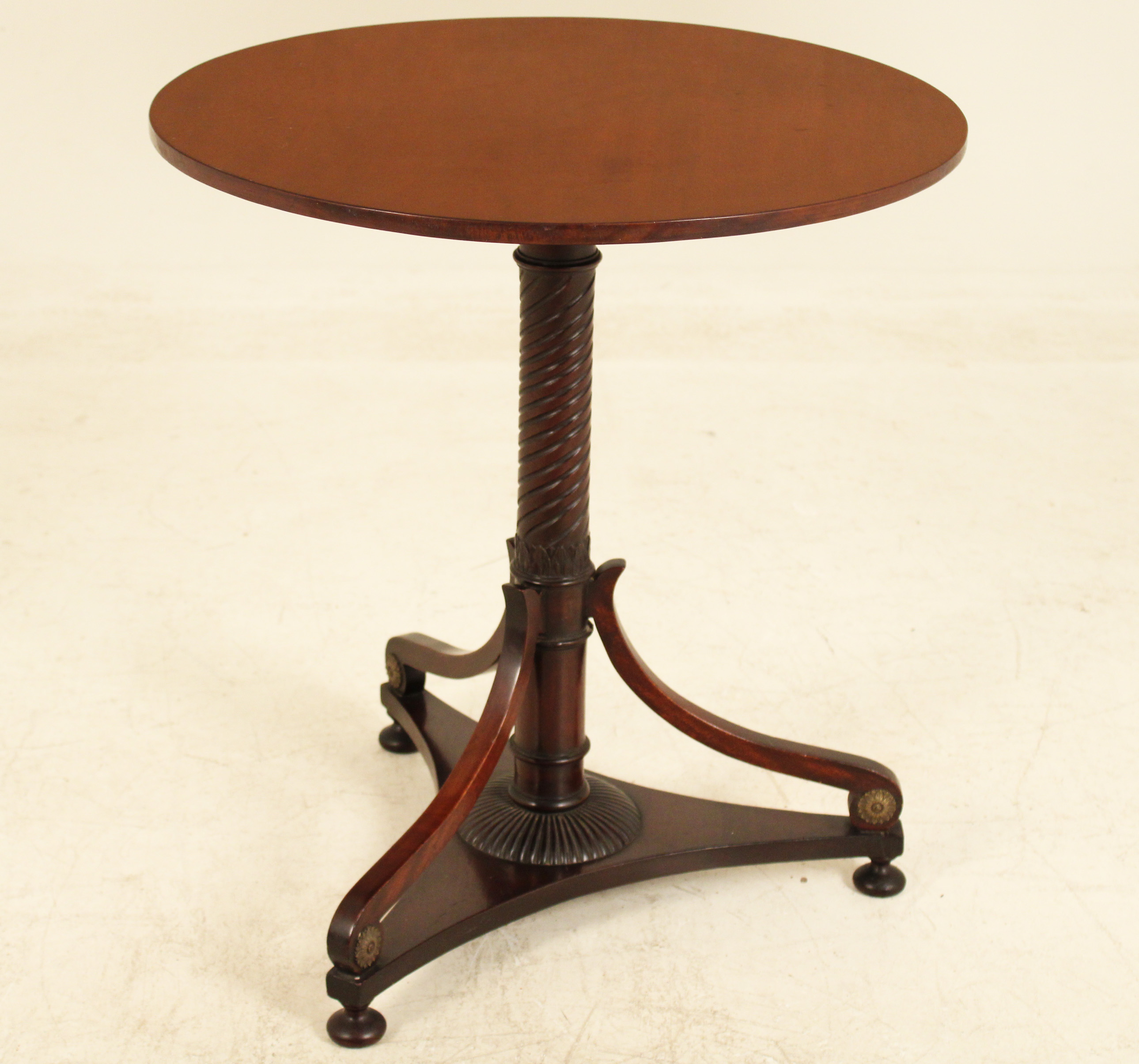 MAHOGANY CIRCULAR OCCASIONAL TABLE MAHOGANY