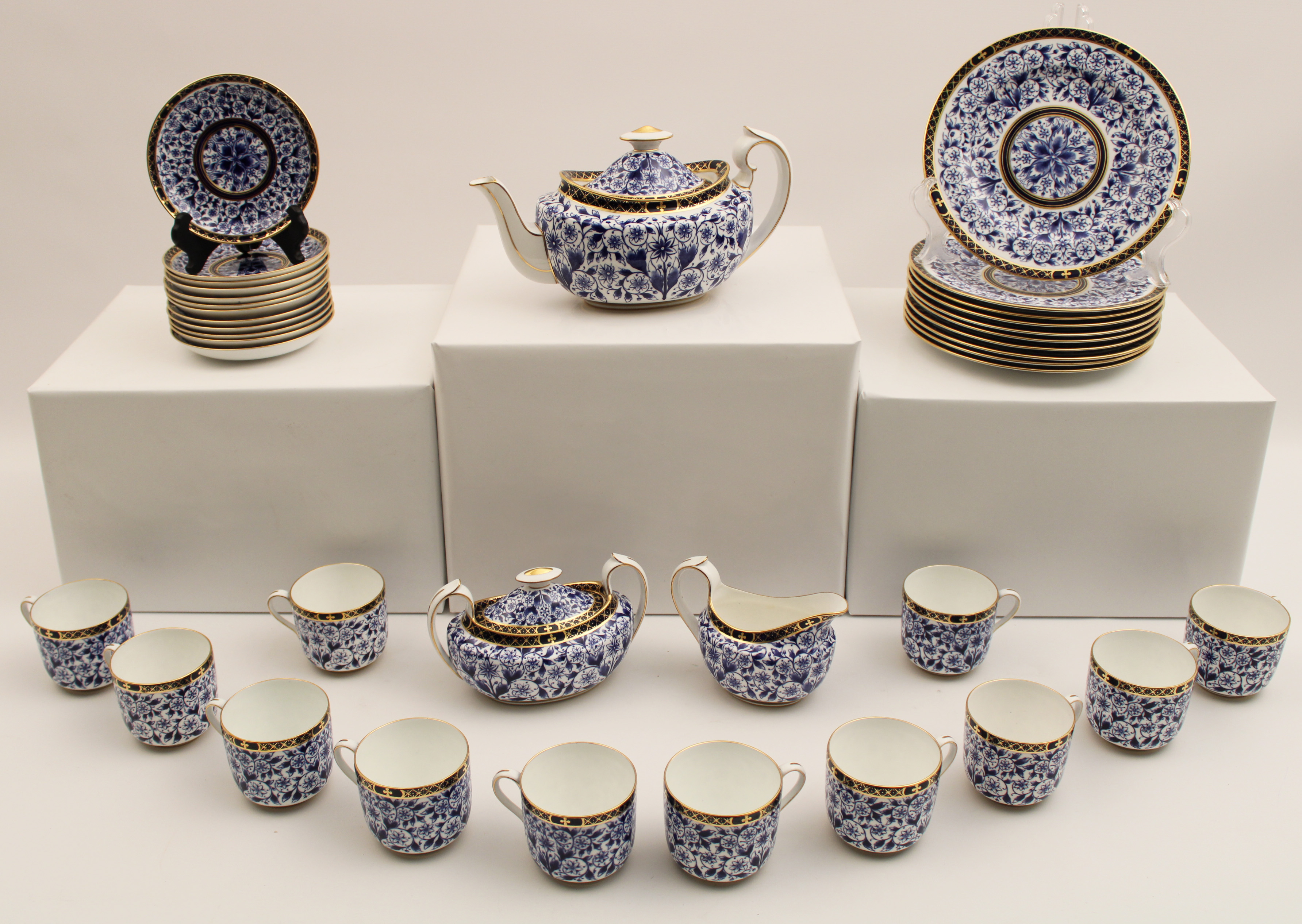 37 PC ROYAL CROWN DERBY PORCELAIN