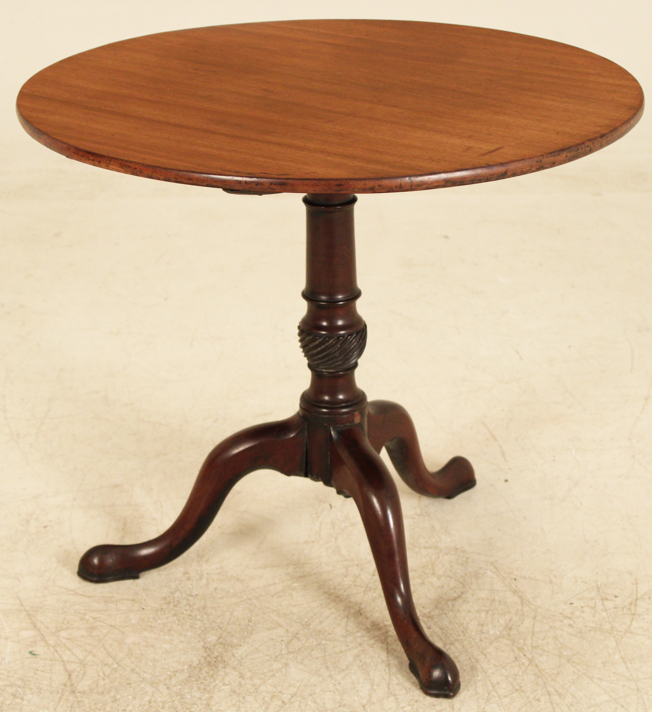 ENGLISH GEORGIAN MAHOGANY TIP TABLE 35f7df