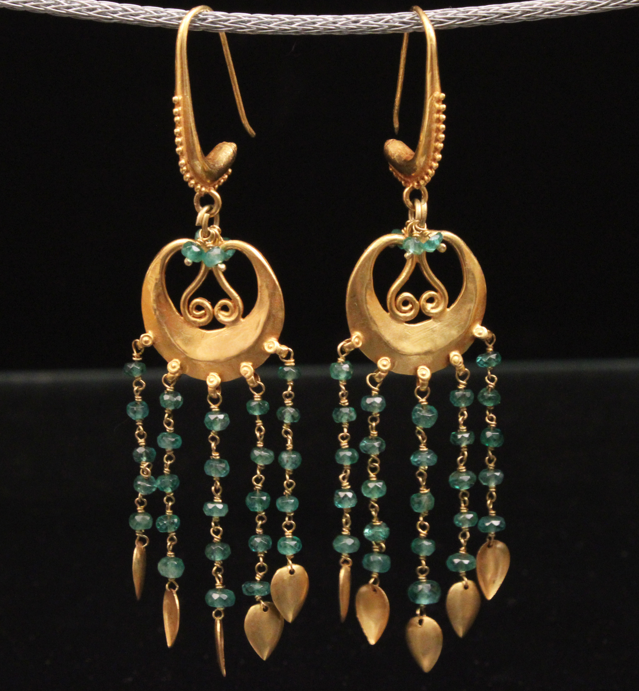 PR OF 18K GOLD AND EMERALD BEADED 35fad4