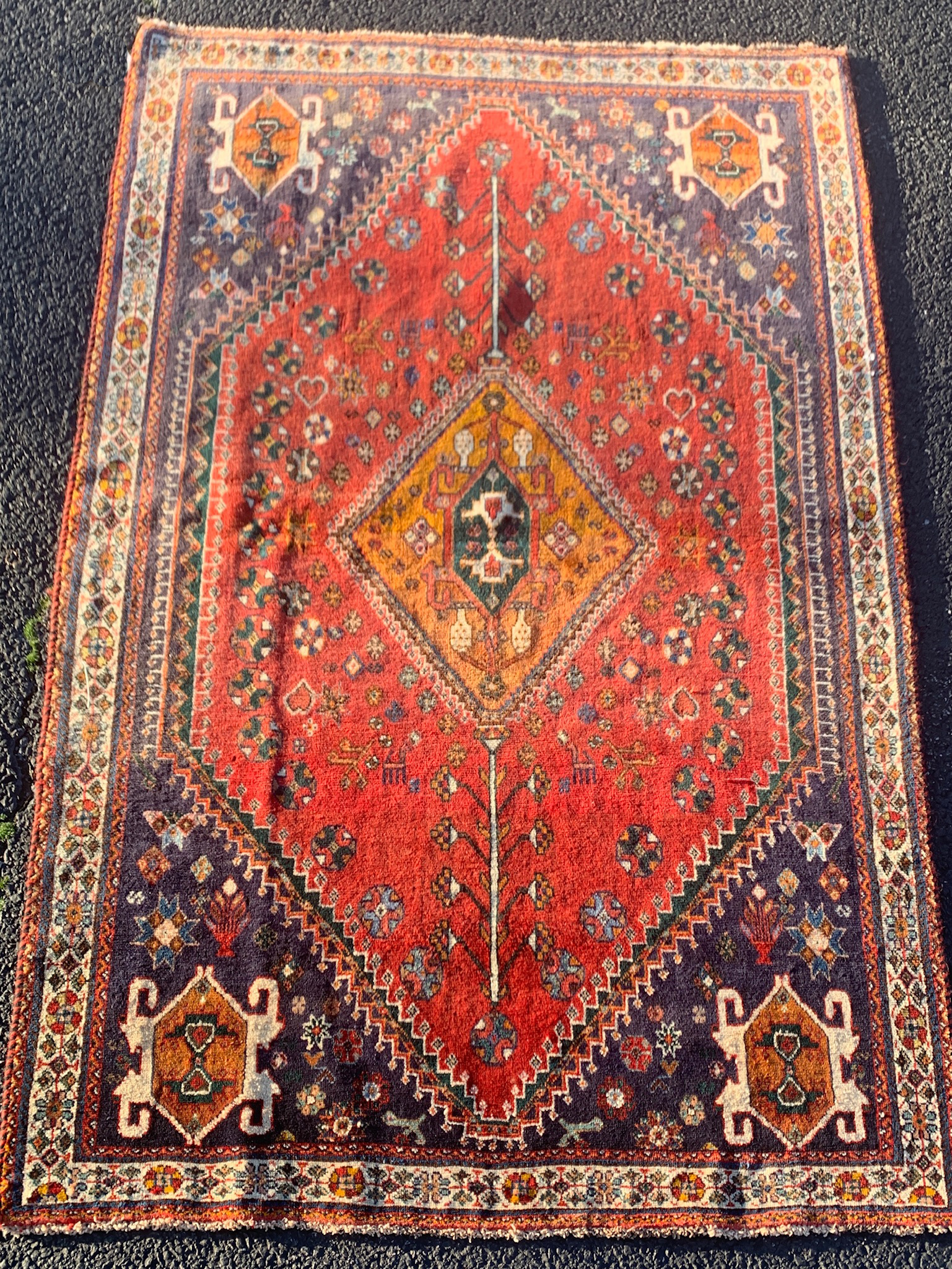 ORIENTAL RUG 4'3" X 7' QASHGHI