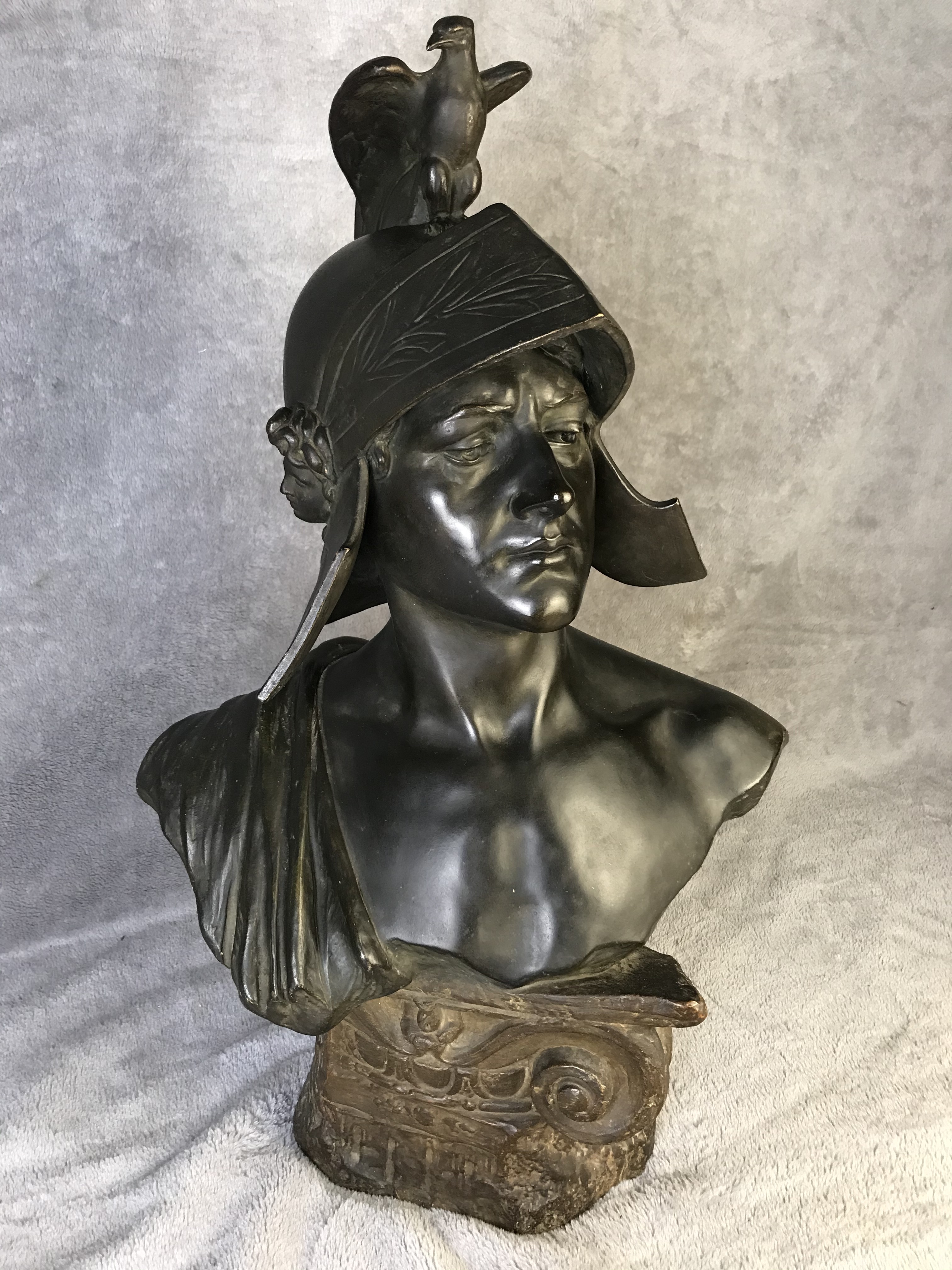 PATINATED METAL BUST OF A ROMAN 35fb43