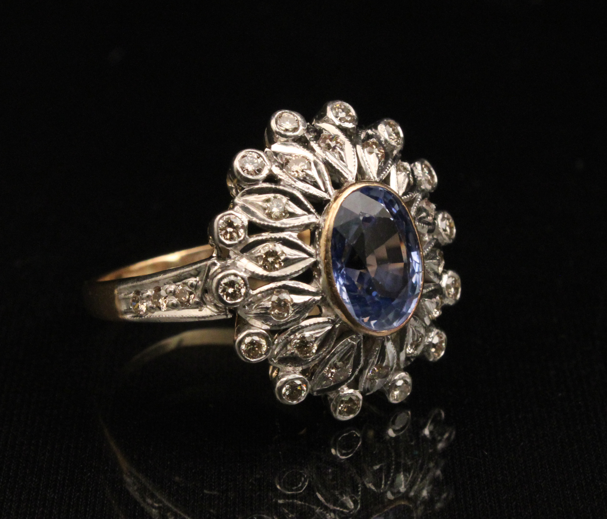 18K GOLD BLUE SAPPHIRE AND DIAMOND 35fbc0