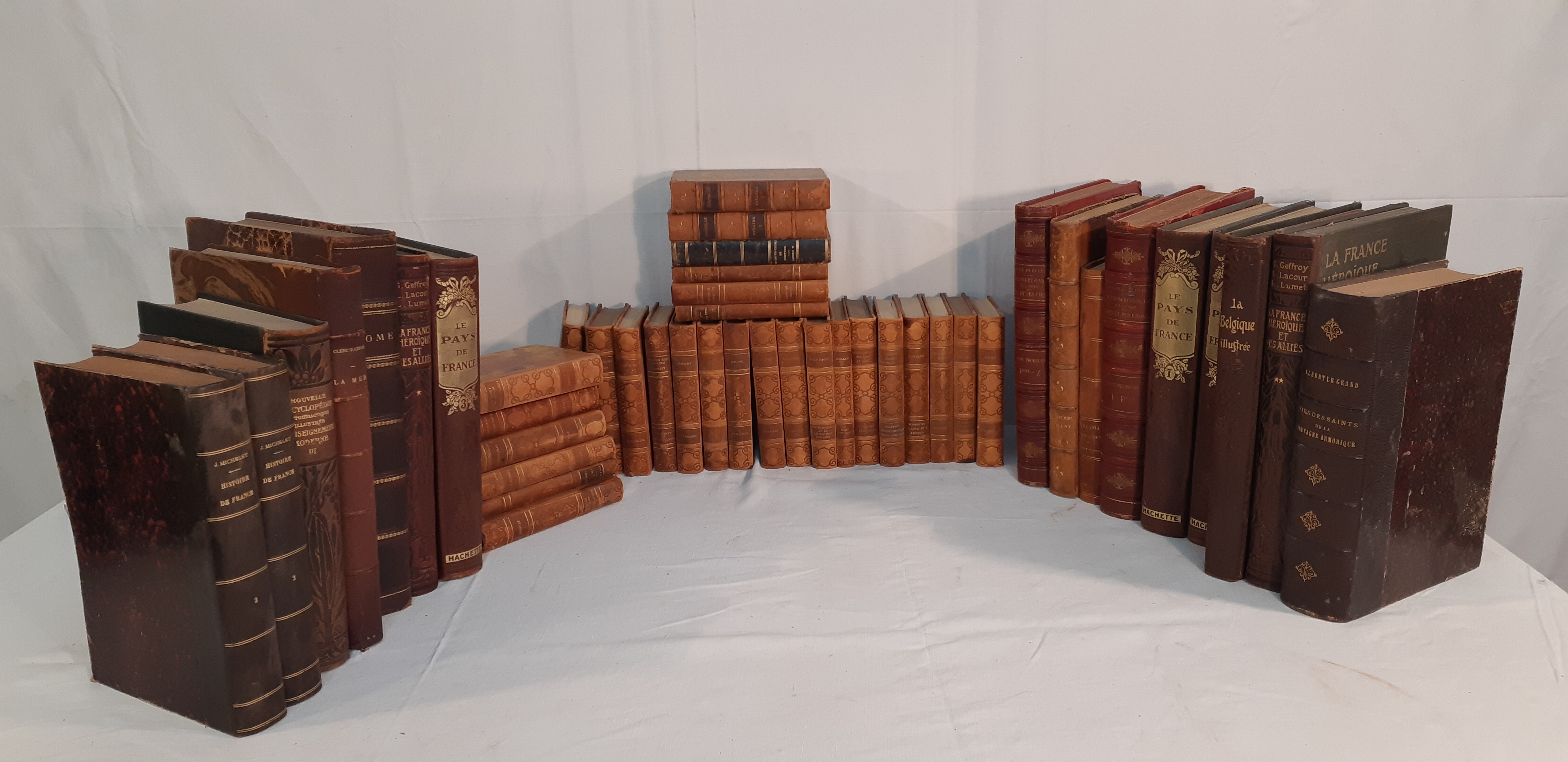 LOT OF 45 LEATHER BOUND BOOKS MISC  35fbf5