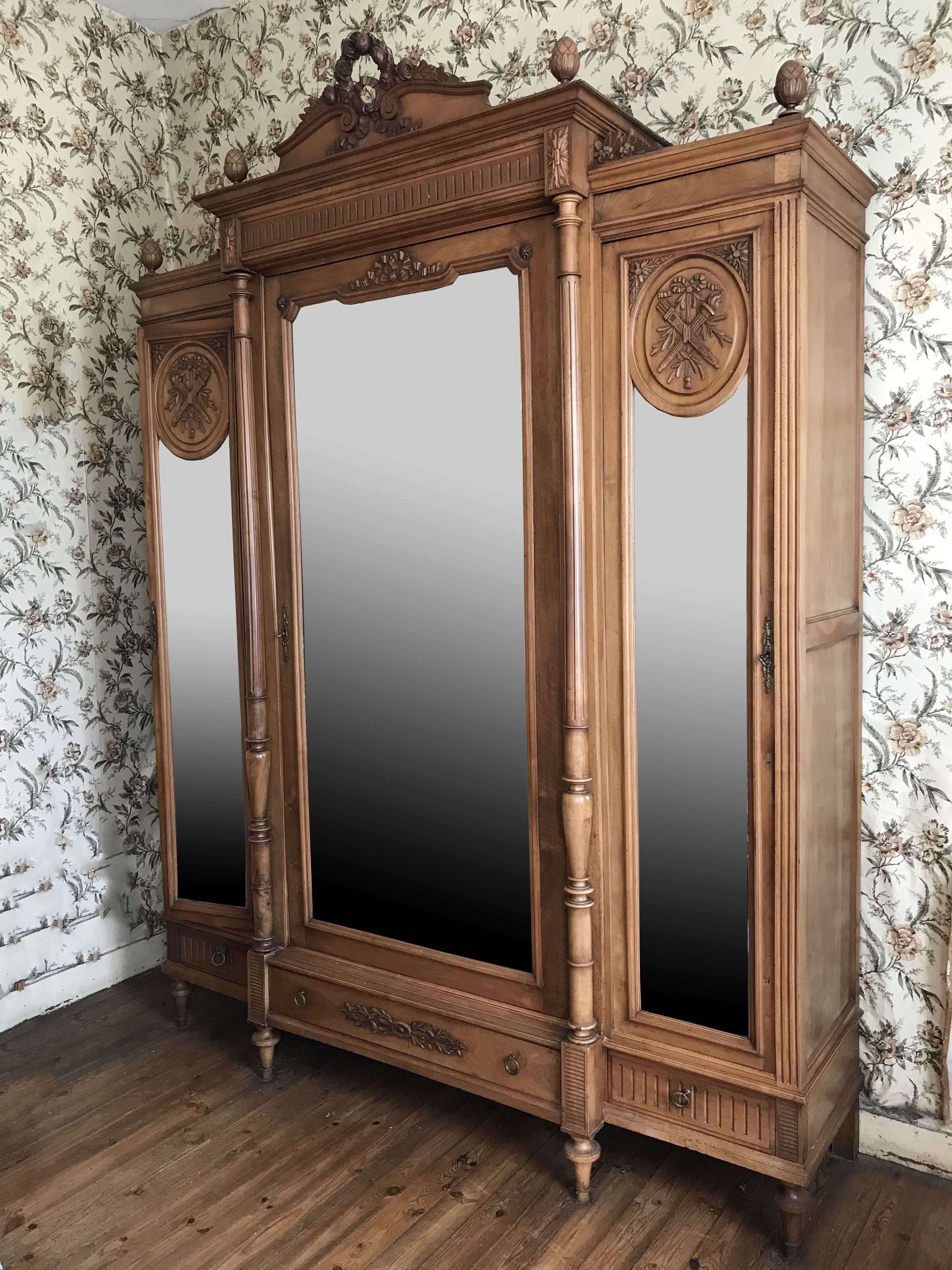 LOUIS XVI STYLE TRIPLE DOOR ARMOIRE 35fc64