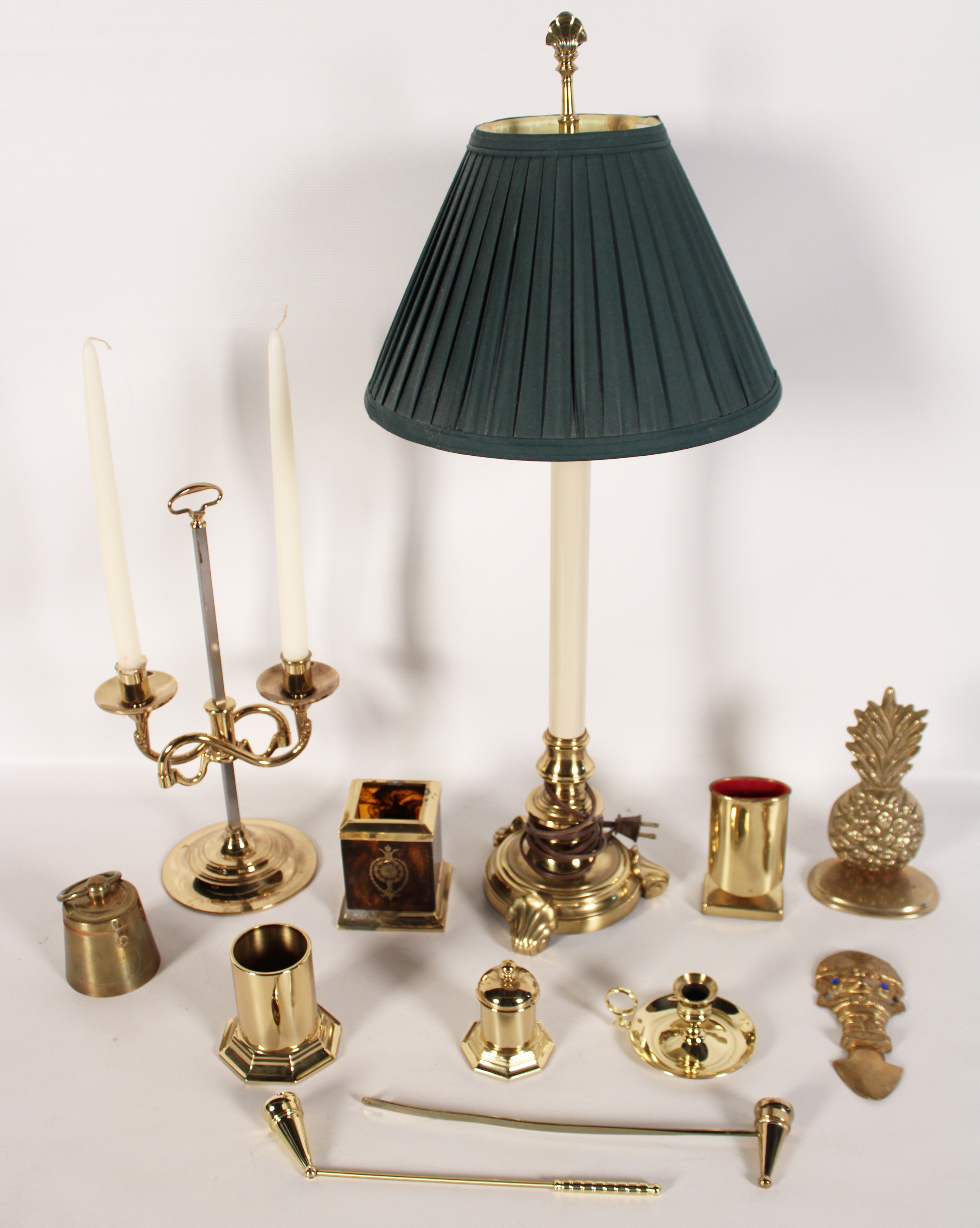 COLLECTION OF BRASS ITEMS COLLECTION 35fcb9