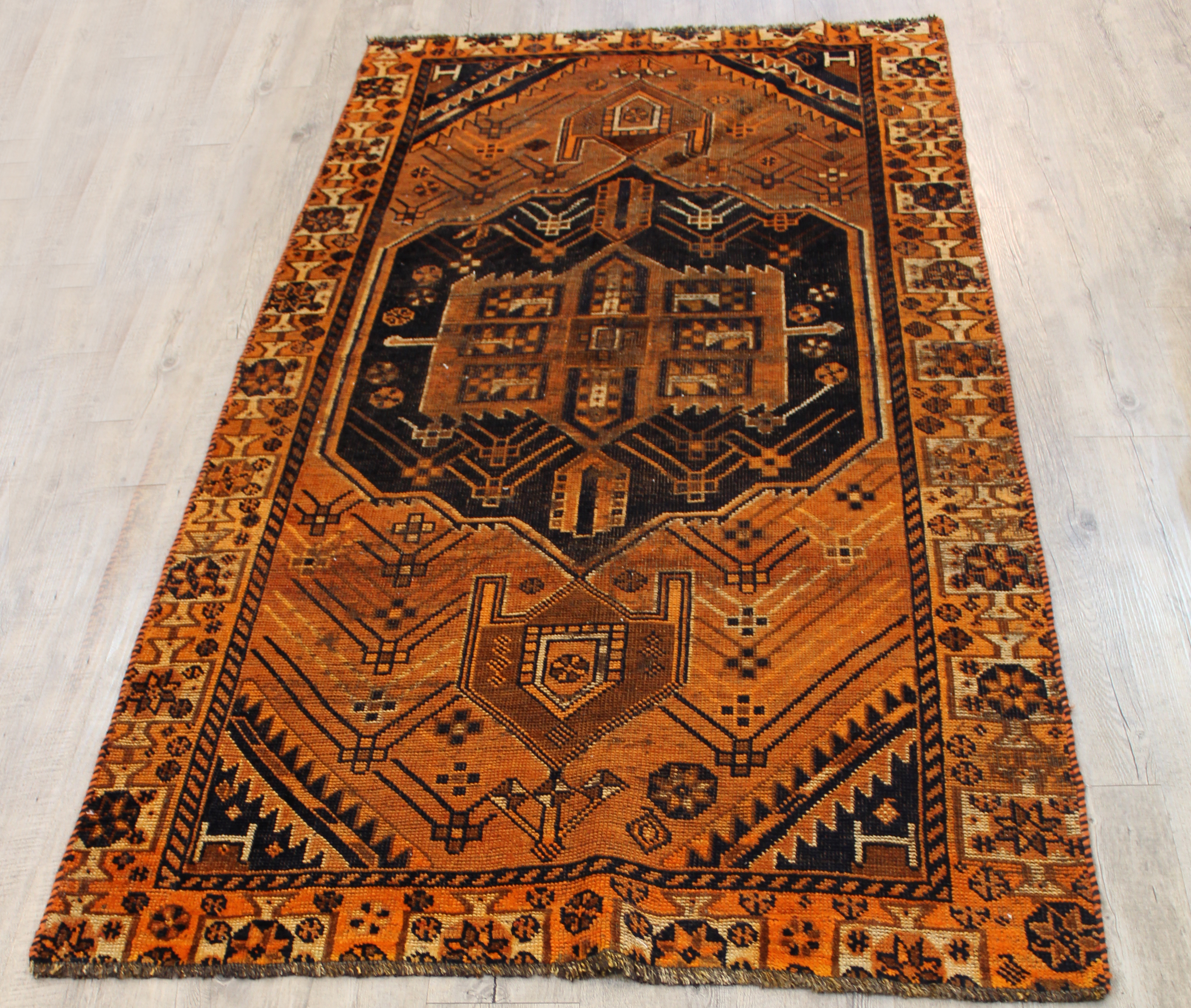 ORIENTAL RUG 7'4" X 3'8" SHIRAZ