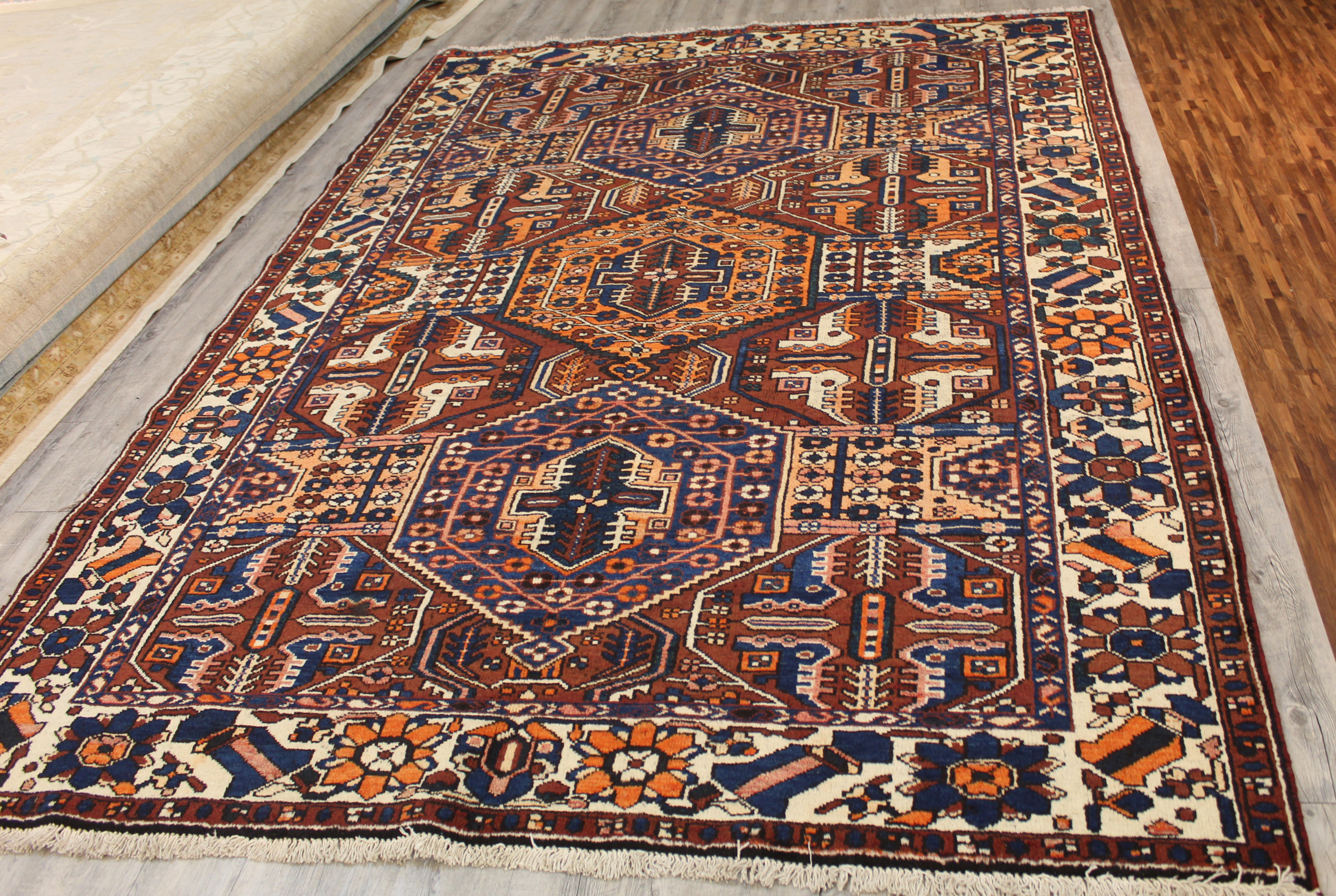 ORIENTAL RUG 10' X 7'2" BAKHTIARI