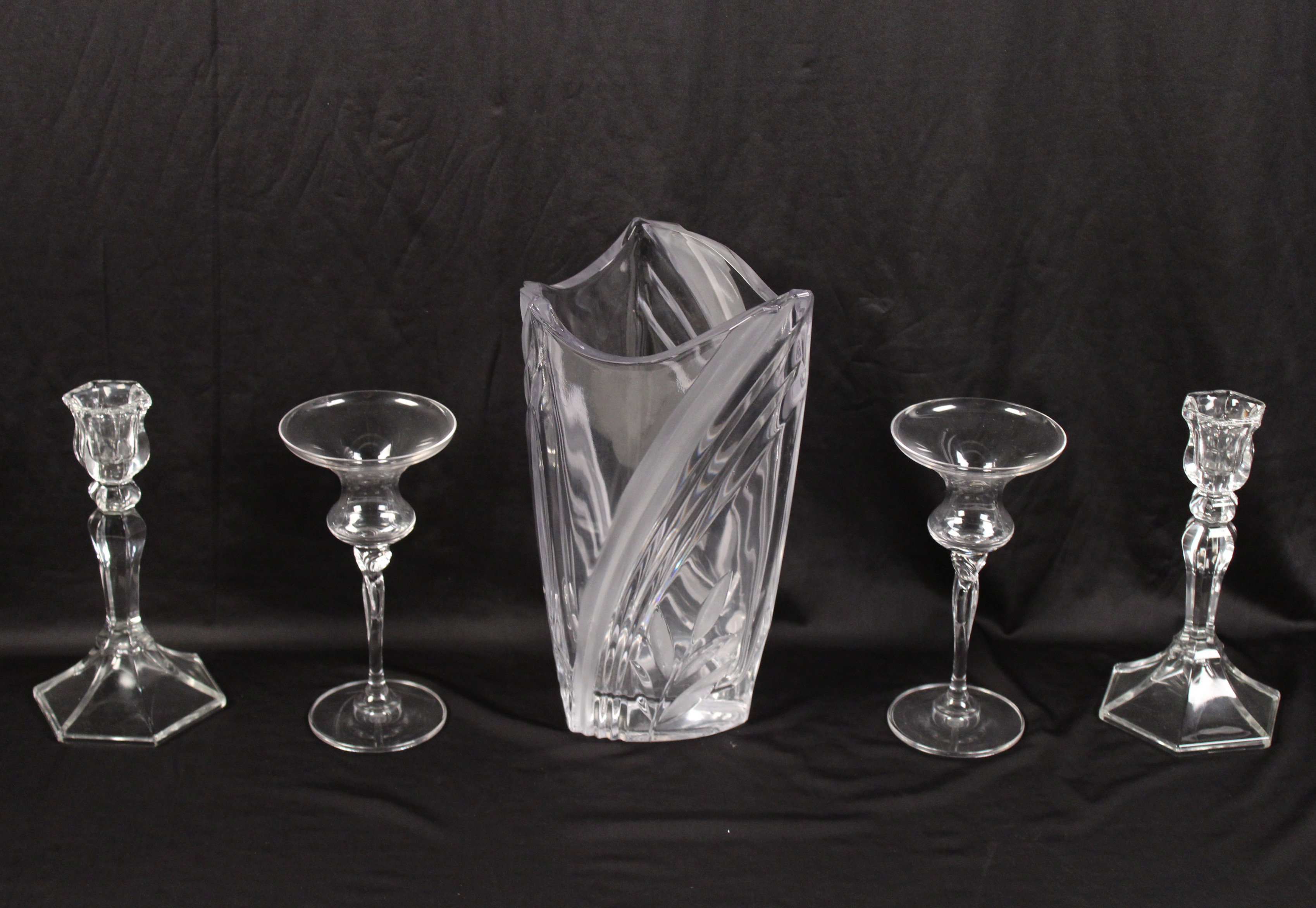 5 PIECE LOT OF GLASS 5 PIECE LOT