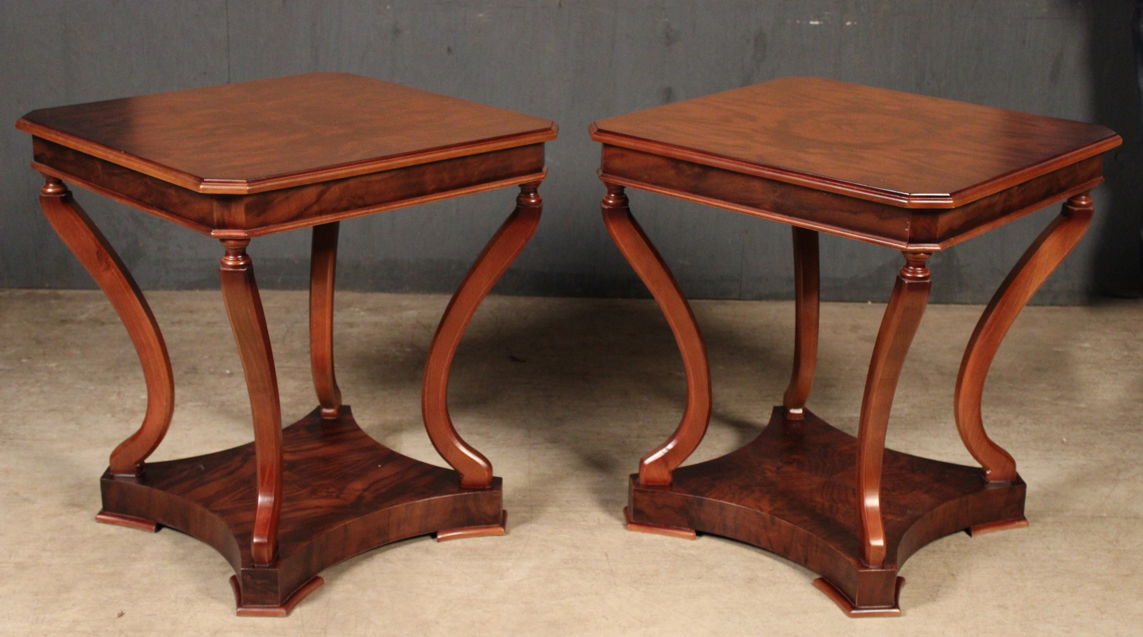 PAIR OF OCCASIONAL TABLES PAIR OF OCCASIONAL