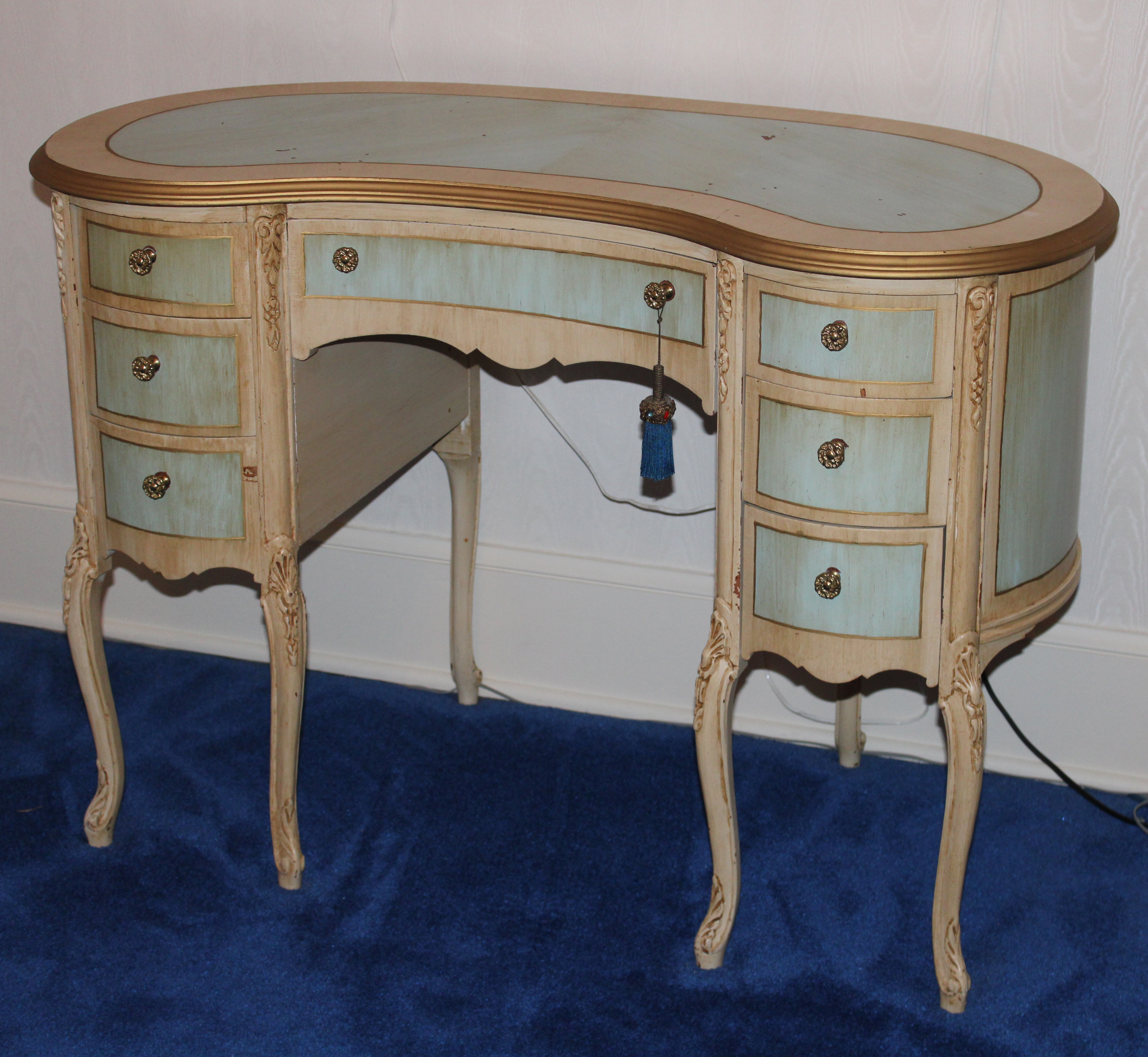 PAINTED FRENCH KIDNEY DESK PAINTED 35fcfb