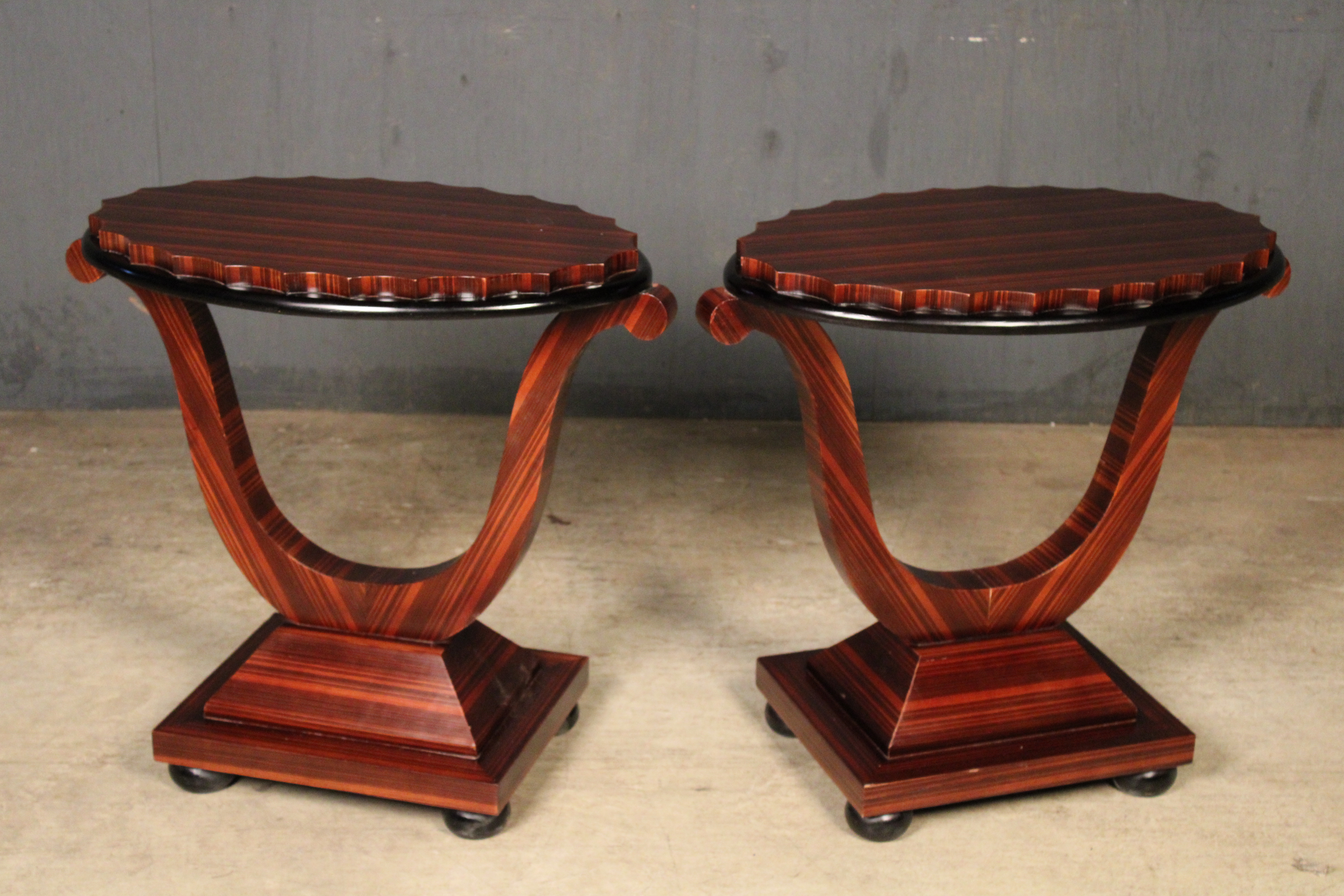 PAIR OF OCCASIONAL TABLES PAIR OF SCALLOPED