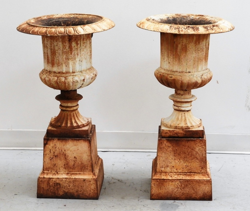 PR AMERICAN CAST IRON PEDESTAL 35fd6e