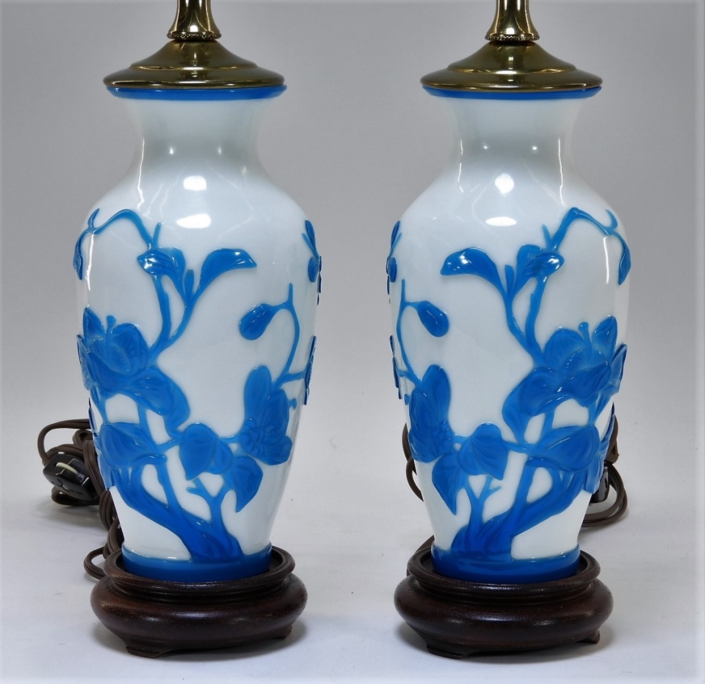 PR 19C. CHINESE PEKING GLASS BLUE