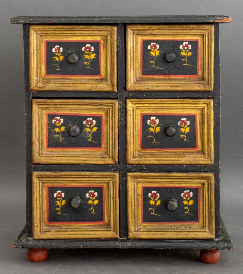 TURKISH HAND PAINTED SMALL CHEST  35ff27