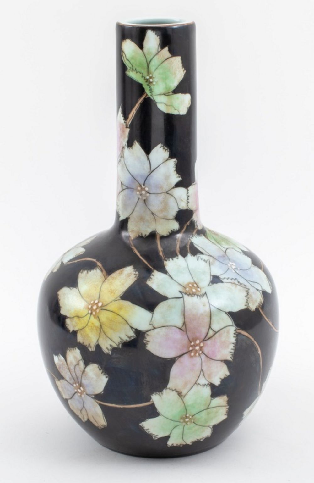 CHINESE BLACK GLAZED FLORAL MOTIF